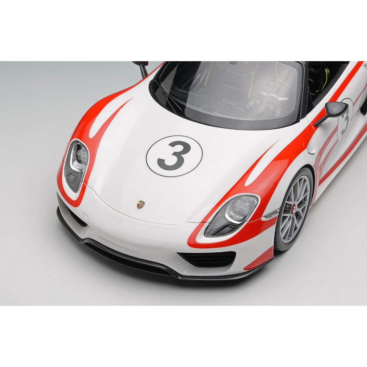 【予約安心出荷】[MDL] 1/18 Porsche 918 Spyder weissach package 2011(Wing Up)(ホワイト/レッドザルツブルグストライプ) 完成品 ミニカー(EML206A) EIDOLON(アイドロン)(2026年9月)