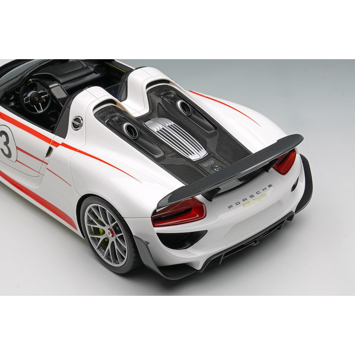 【予約安心出荷】[MDL] 1/18 Porsche 918 Spyder weissach package 2011(Wing Up)(ホワイト/レッドザルツブルグストライプ) 完成品 ミニカー(EML206A) EIDOLON(アイドロン)(2026年9月)
