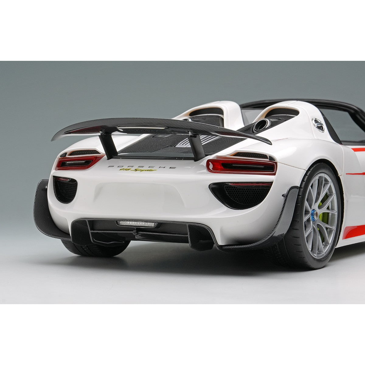 【予約安心出荷】[MDL] 1/18 Porsche 918 Spyder weissach package 2011(Wing Up)(ホワイト/レッドザルツブルグストライプ) 完成品 ミニカー(EML206A) EIDOLON(アイドロン)(2026年9月)