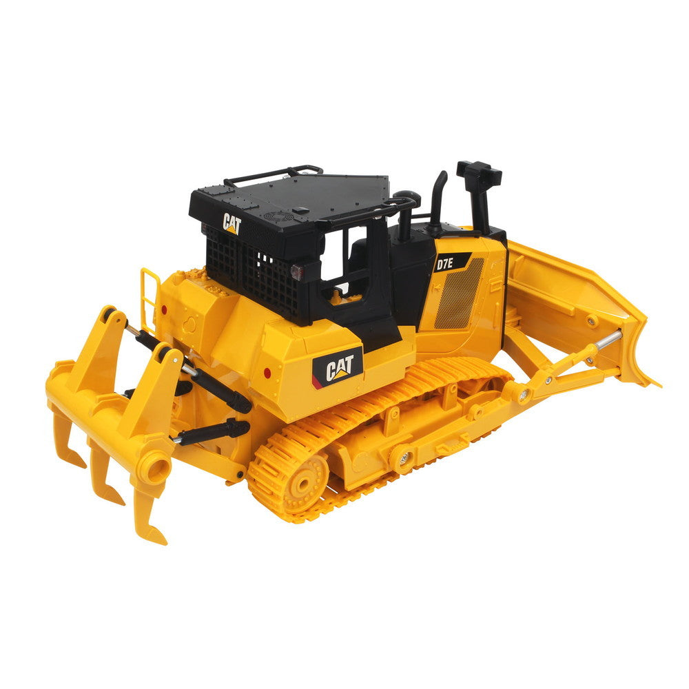 【新品即納】[RC] (再販) 電動RC建機シリーズ 1/24 キャタピラー CAT D7E ブルドーザ ライト&サウンドギミック搭載ver. ラジコン(DM25002) DIECAST MASTERS(ダイキャストマスター) (20241031)