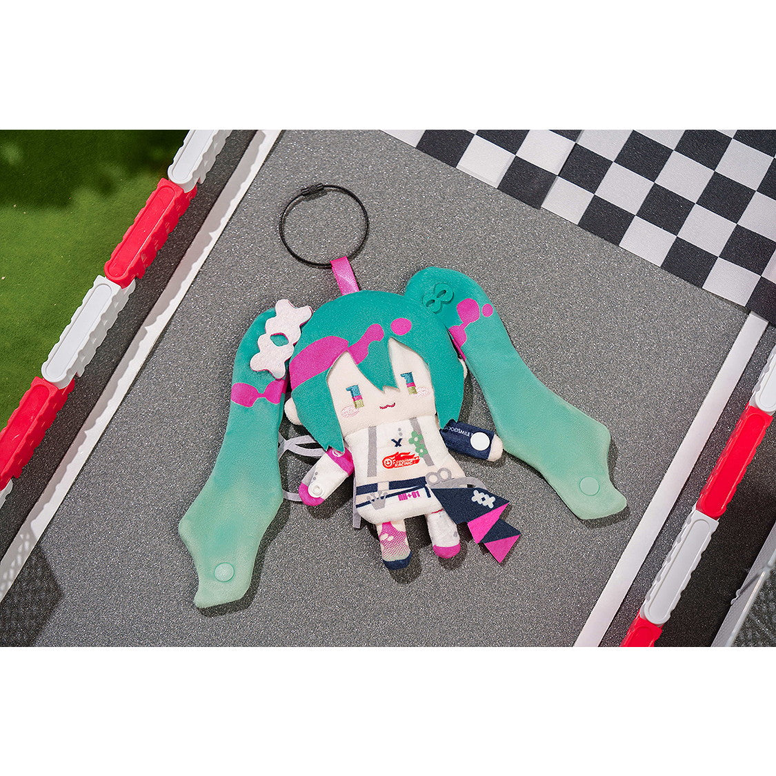 【新品即納】[GDS] 初音ミク レーシングVer. 2025 ストラップポーチA 初音ミク GTプロジェクト GoodSmile Moment(グッドスマイルモーメント)(20260430)