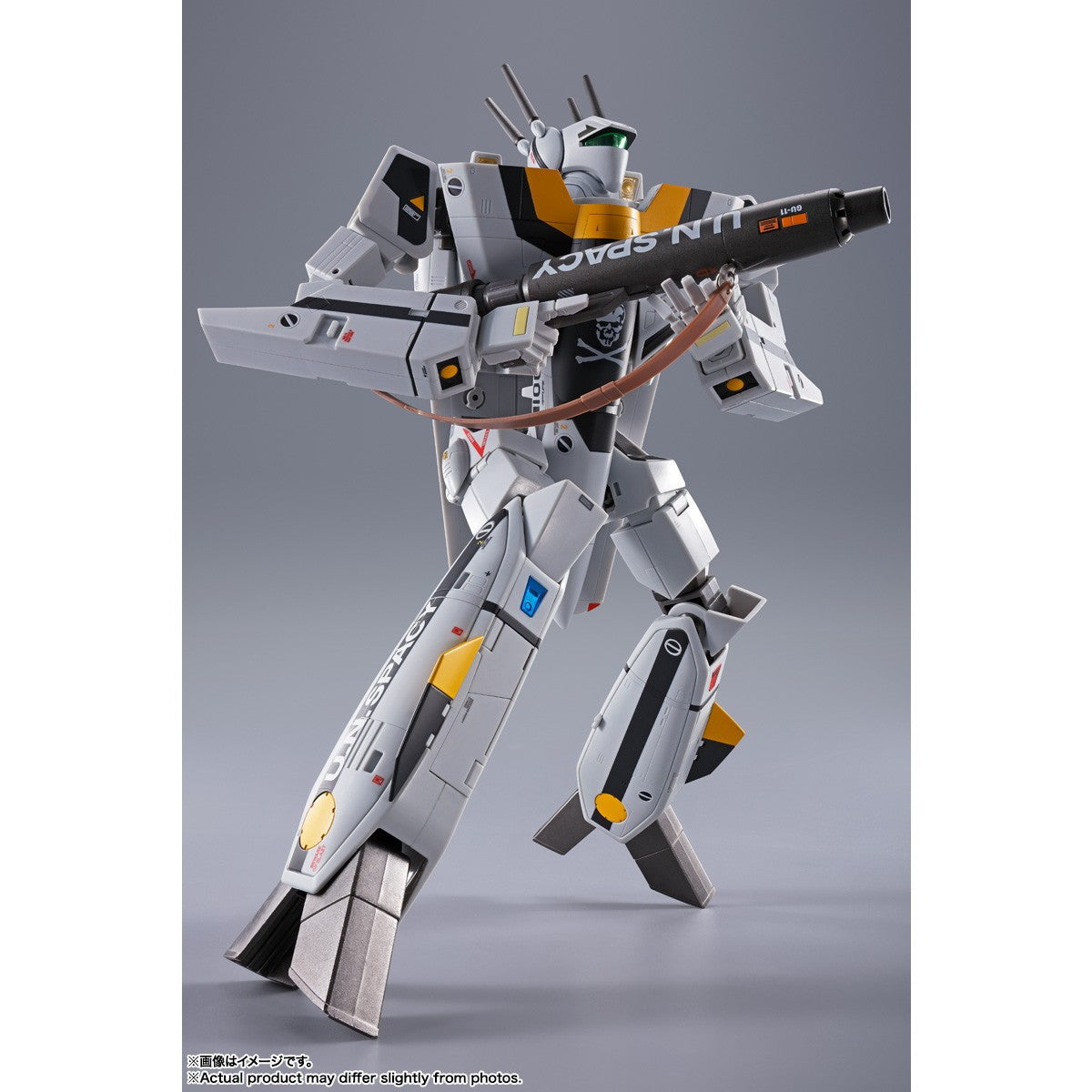 【予約安心出荷】[TOY] DX超合金 VF-1S バルキリー ロイ・フォッカースペシャル リバイバルVer. 超時空要塞マクロス 完成トイ バンダイスピリッツ(2026年8月)