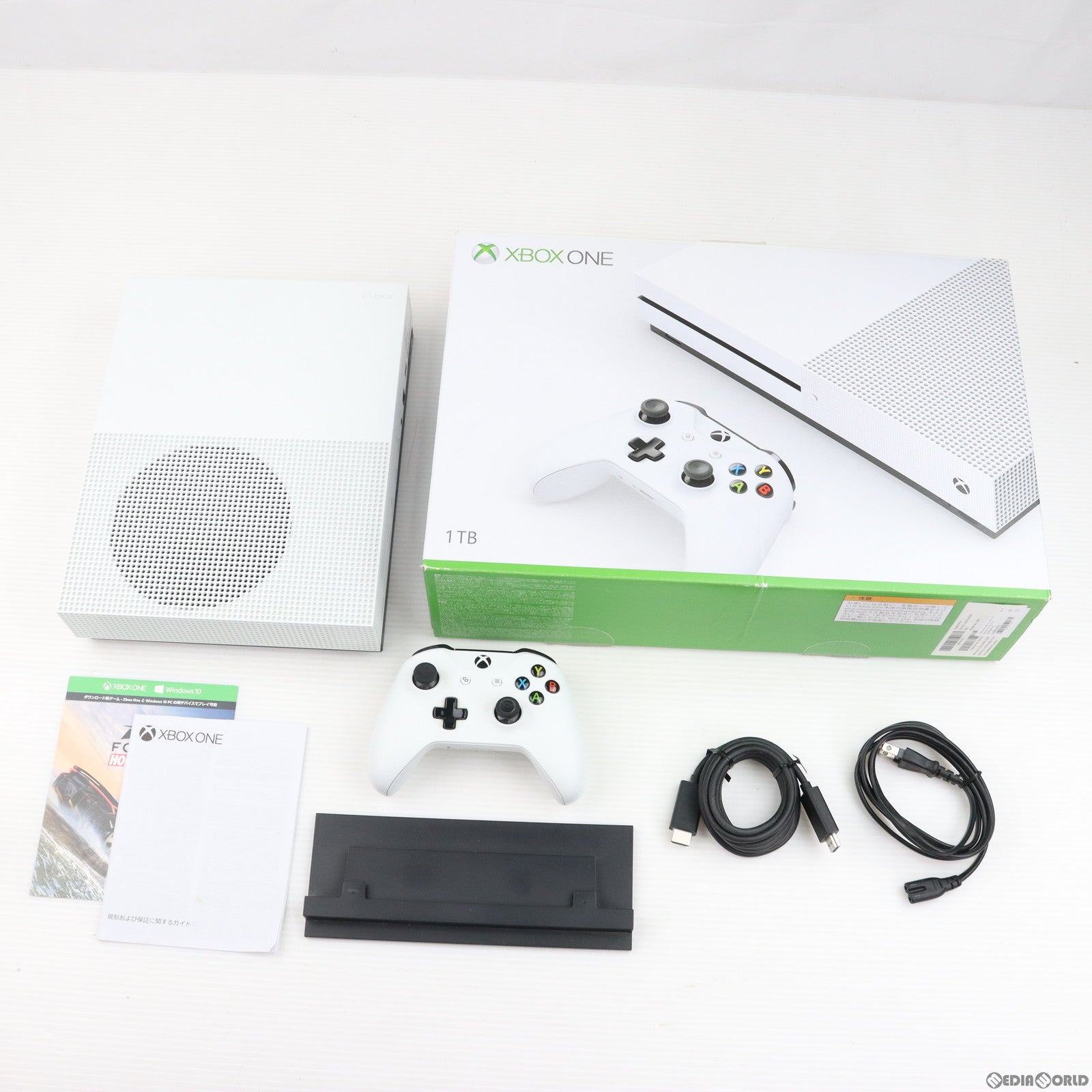 【中古即納】[本体][XboxOne]Xbox One S 1TB(Forza Horizon 3(フォルツァホライゾン3) 同梱版)(234-00120)(20170223)