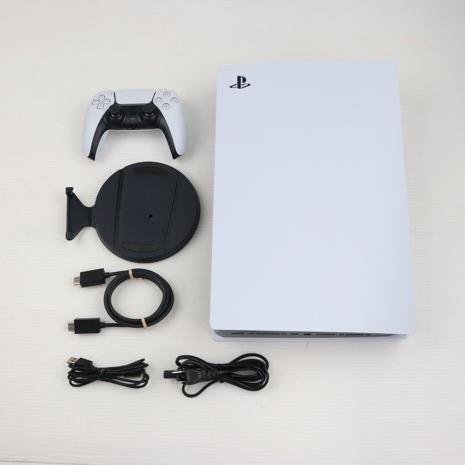 【中古即納】[本体][PS5]プレイステーション5 PlayStation5 デジタル・エディション(CFI-1200B01)(20220915)