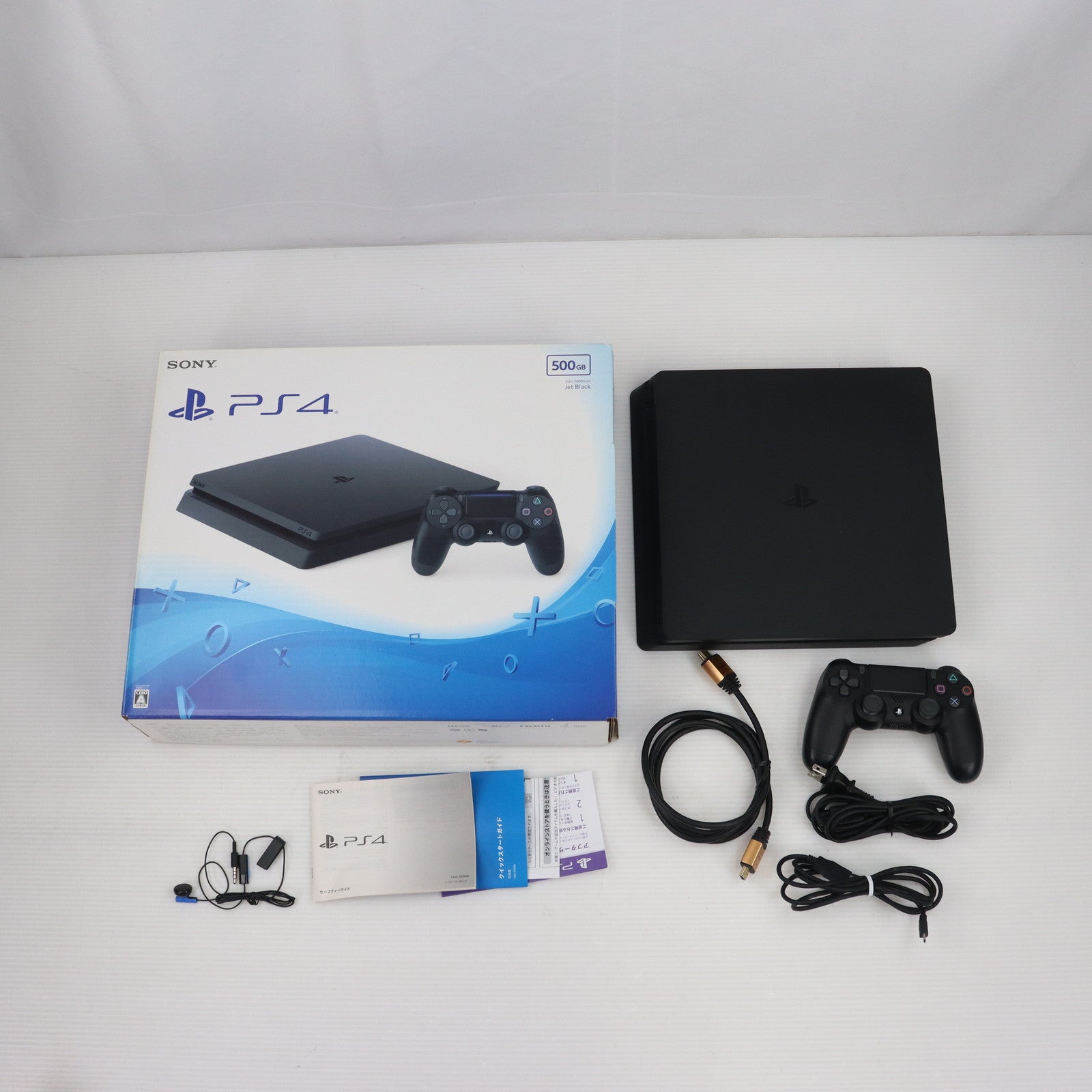 【中古即納】[本体][PS4]プレイステーション4 PlayStation4 ジェット・ブラック HDD500GB(CUH-2000AB01)(20160915)