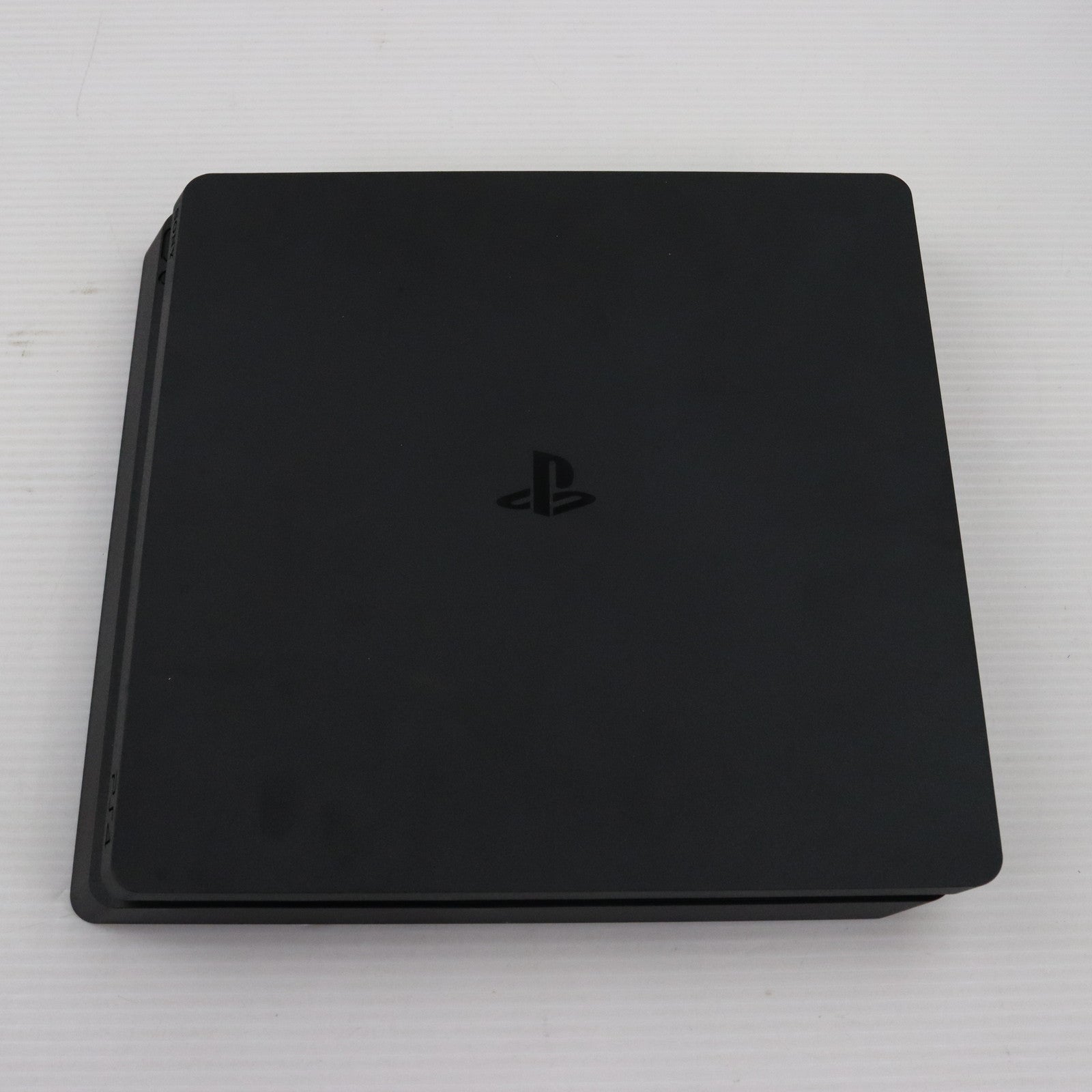 【中古即納】[PS4](本体)プレイステーション4 PlayStation4 ジェット・ブラック HDD500GB(CUH-2200AB01) ソニー・インタラクティブエンタテインメント (20180702)