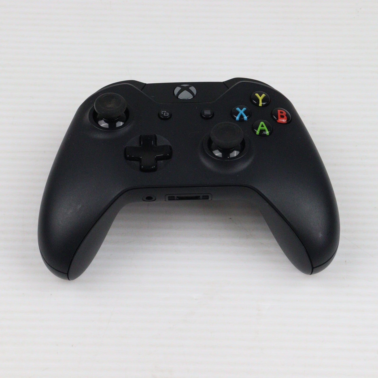 【中古即納】[本体][XboxOne]Xbox One (エックスボックス ワン)(5C5-00019)(20140904)