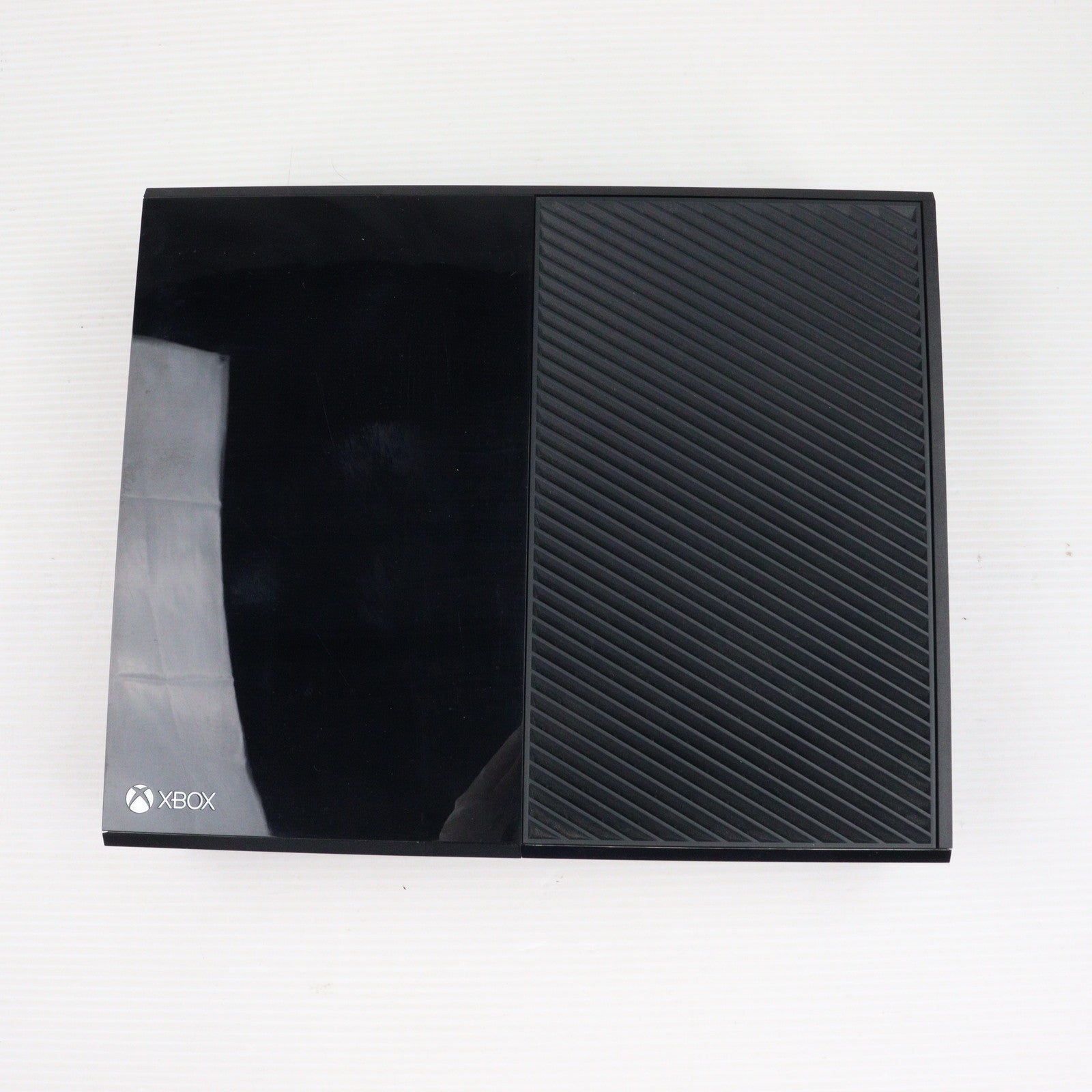 【中古即納】[本体][XboxOne] Xbox One (エックスボックス ワン) (5C5-00019) (20140904)