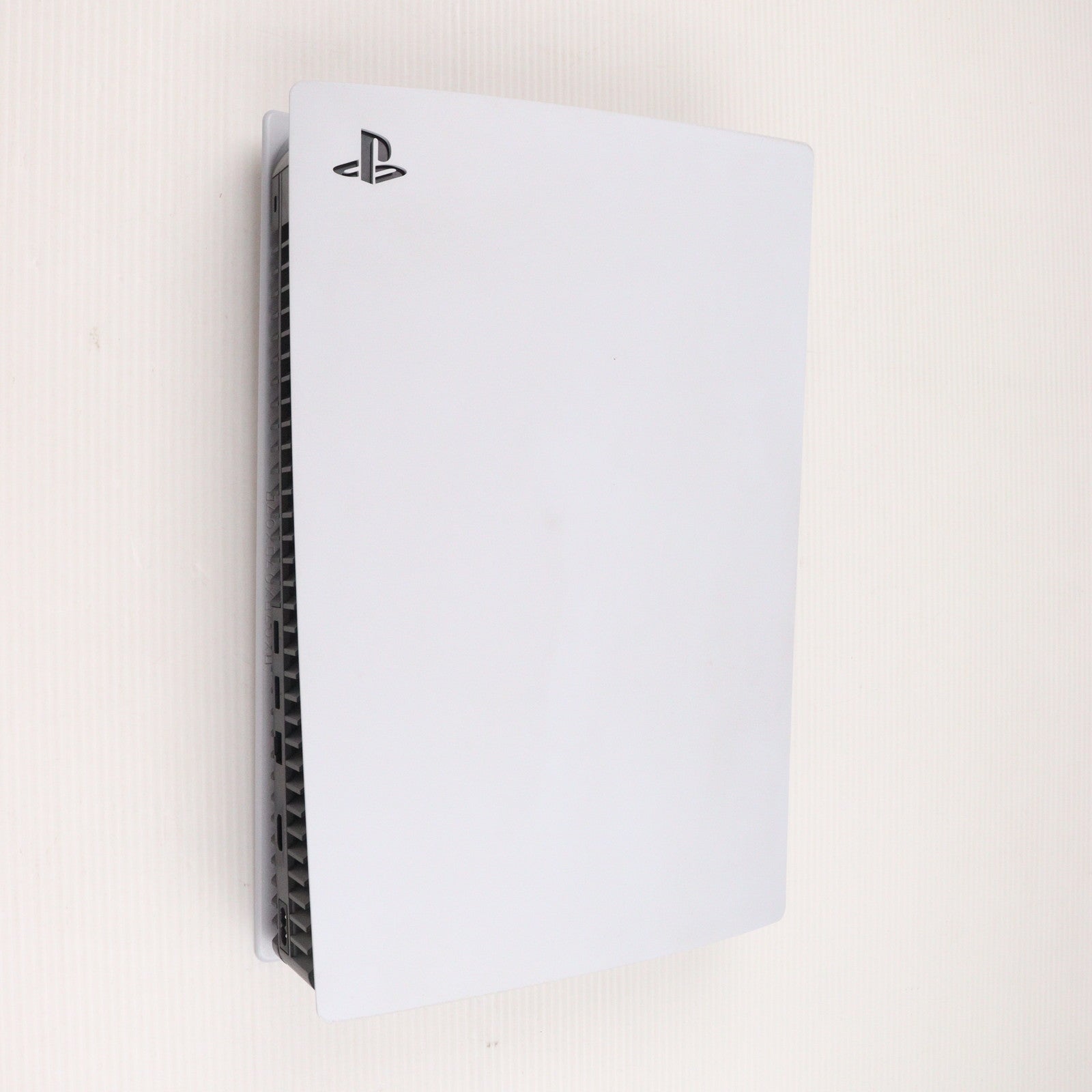 【中古即納】[PS5] (本体)プレイステーション5 PlayStation5 デジタル・エディション(CFI-1000B01)(20201112)