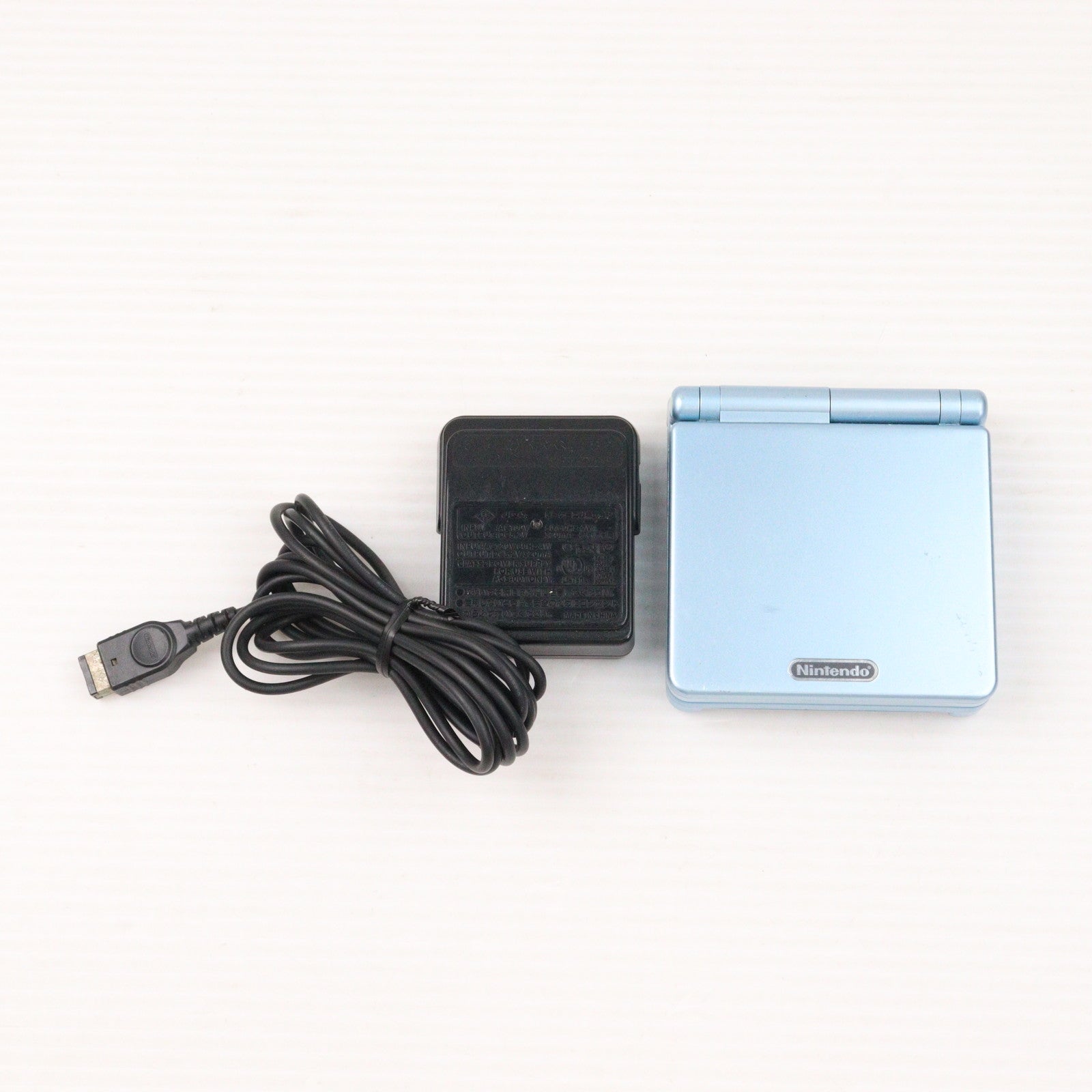 【中古即納】[GBA] (本体) ゲームボーイアドバンスSP GAMEBOY ADVANCE SP パールブルー(AGS-S-PBA)(20030905)