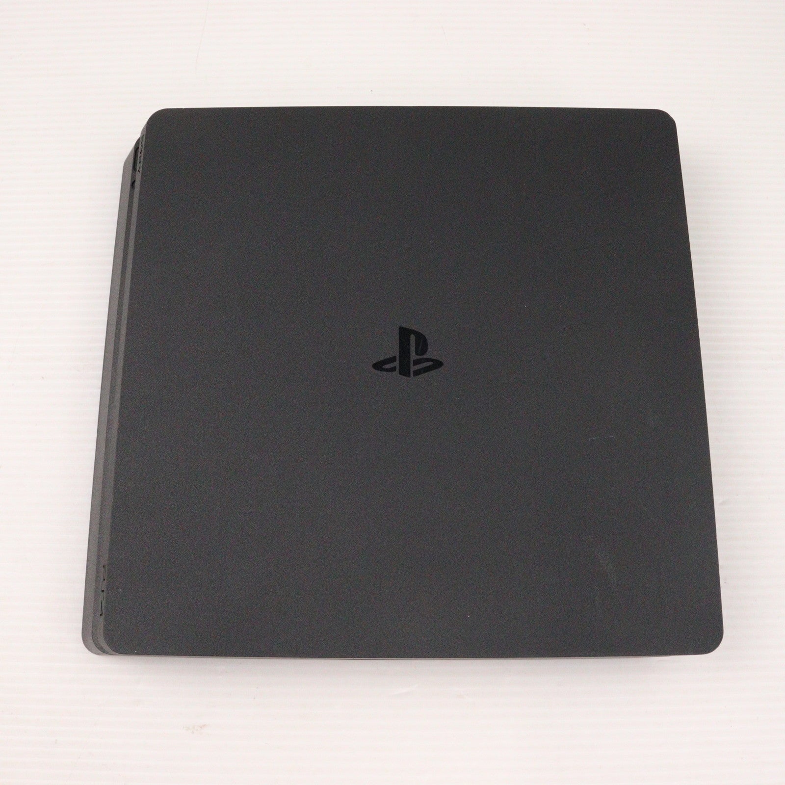 【中古即納】[PS4] (本体) プレイステーション4 PlayStation4 ジェット・ブラック HDD500GB(CUH-2200AB01)(20180702)