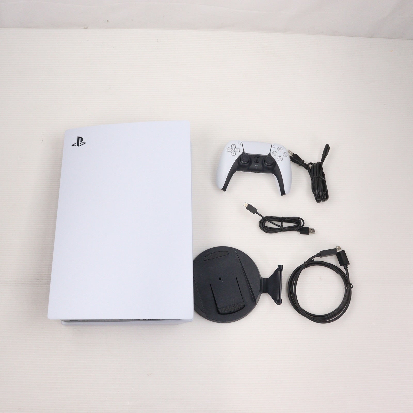 【中古即納】[PS5](本体) プレイステーション5 PlayStation5(CFI-1200A01) ソニー・インタラクティブエンタテインメント (20220915)