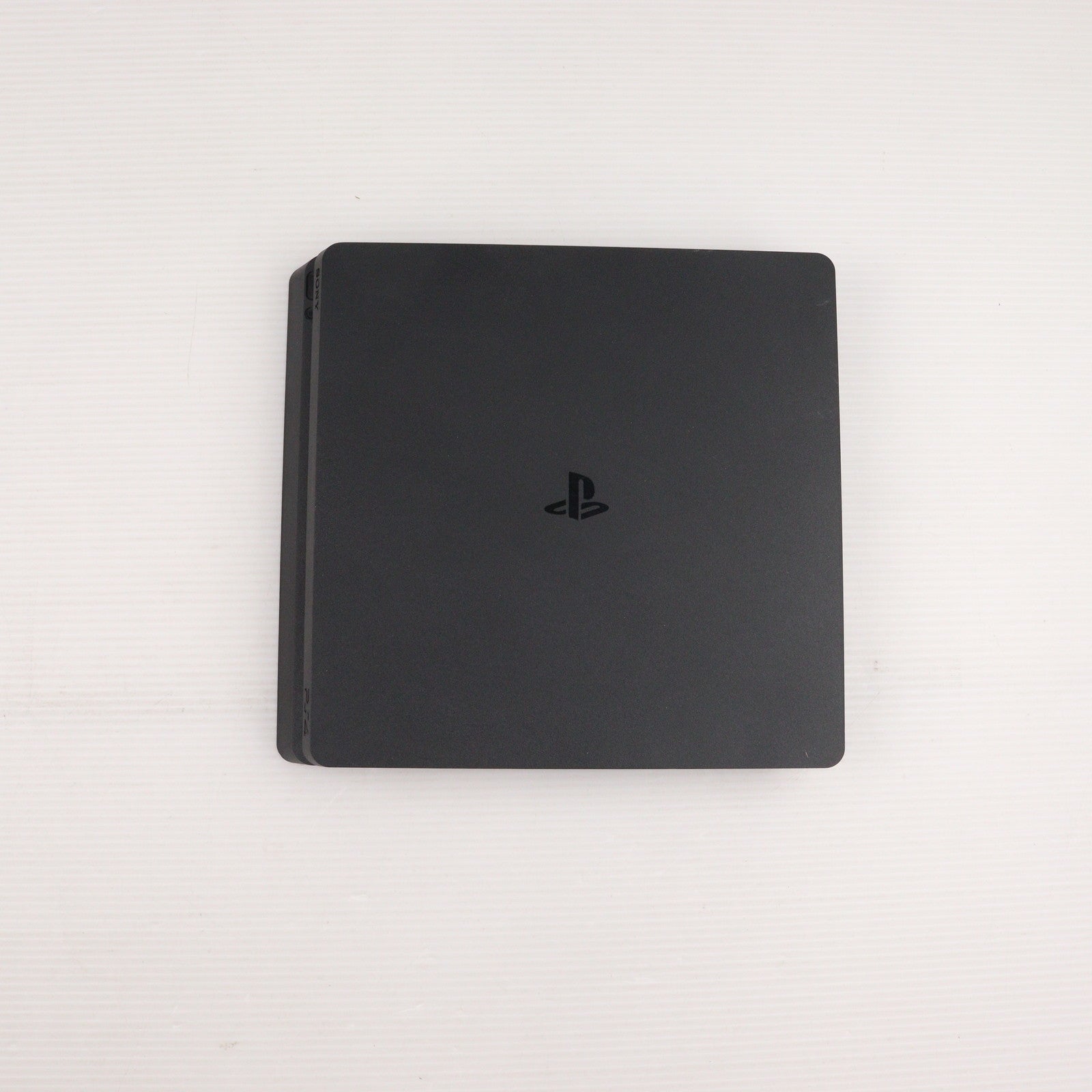 【中古即納】[PS4](本体) プレイステーション4 PlayStation4 ジェット・ブラック HDD500GB(CUH-2200AB01) ソニー・インタラクティブエンタテインメント (20180702)