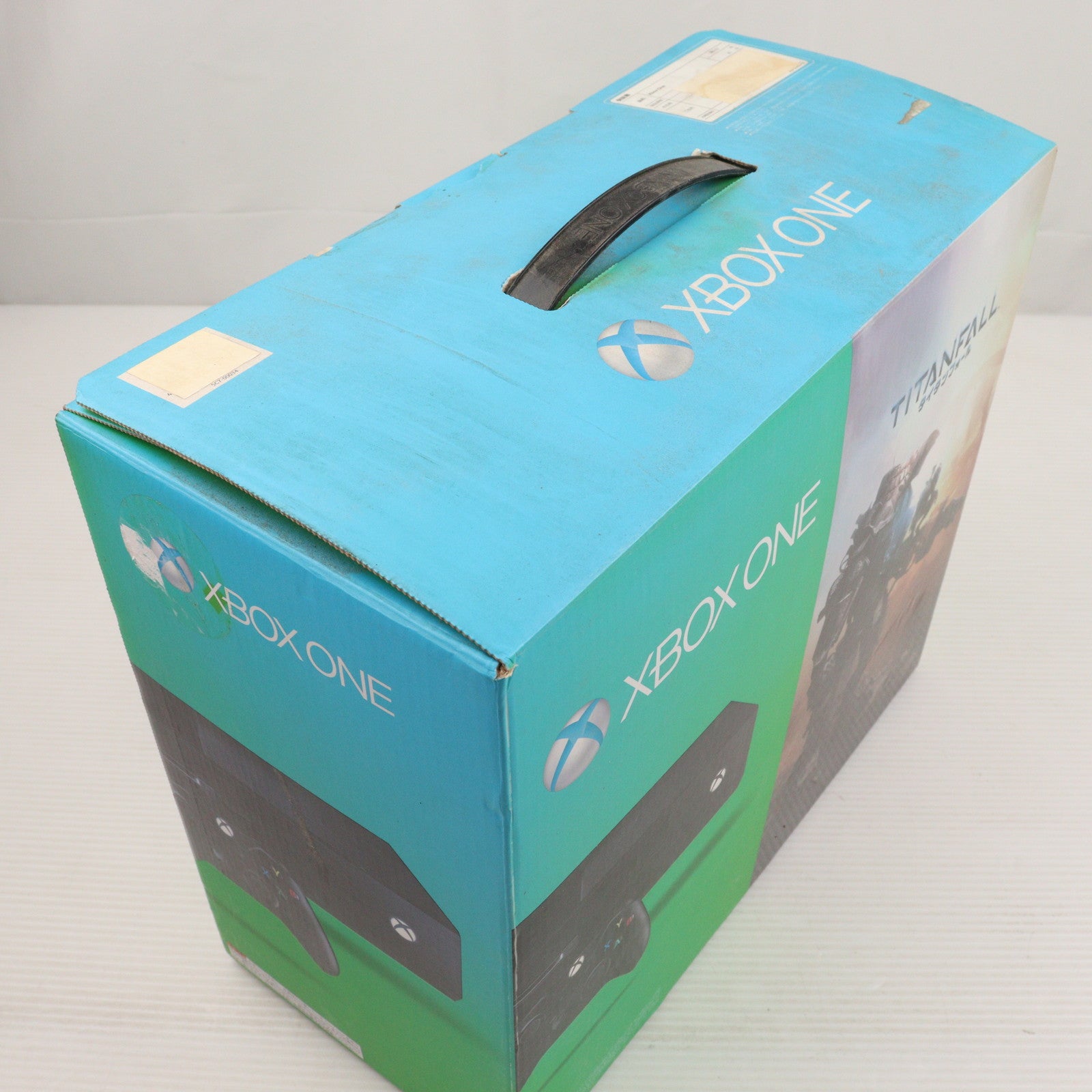 【中古即納】[XboxOne] (本体) Xbox One (タイタンフォール同梱版) 日本マイクロソフト(5C7-00034)(20140904)