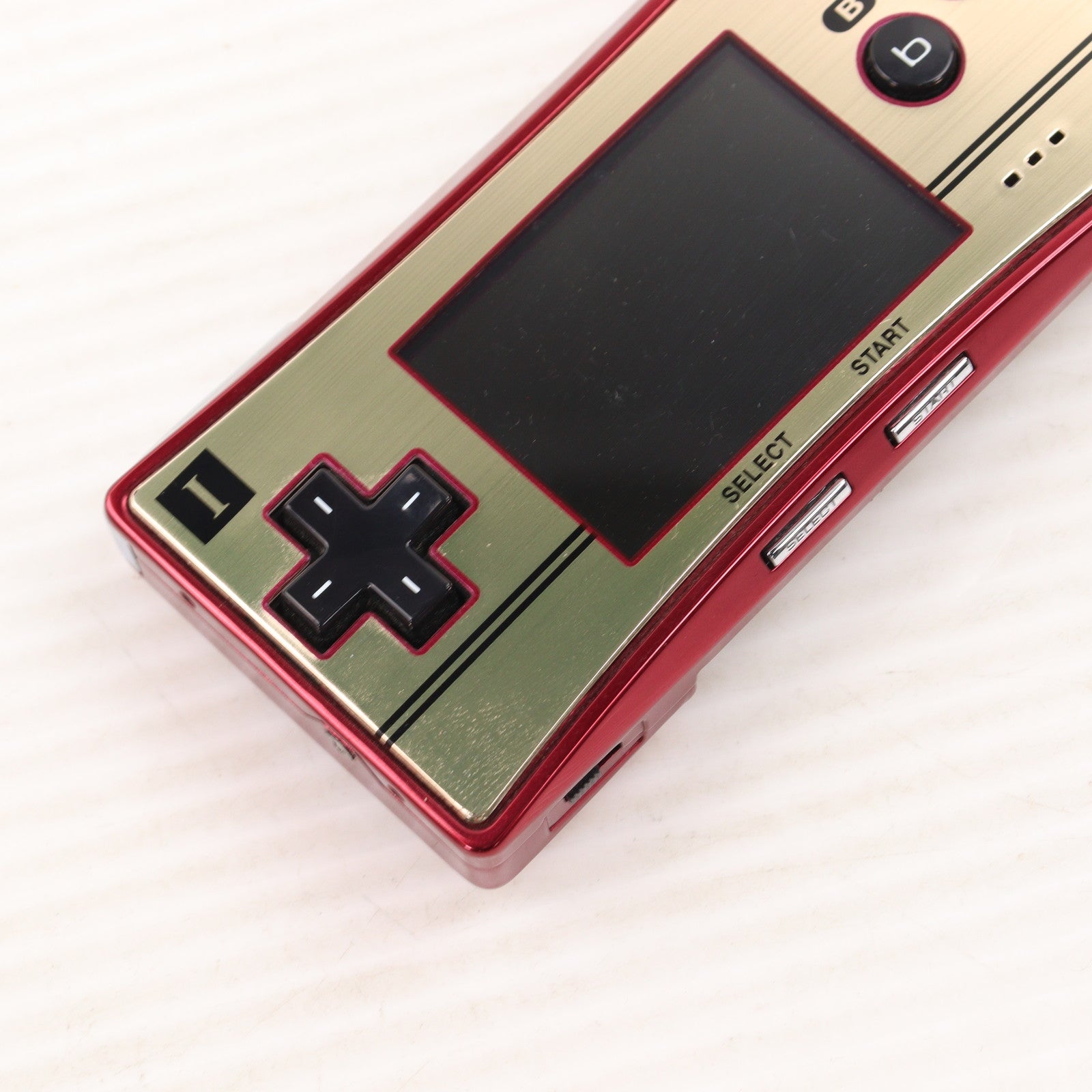 【中古即納】[GBA] (本体) ゲームボーイミクロ GAMEBOY micro ファミコンバージョン 任天堂(OXY-S-GA)(20050913)