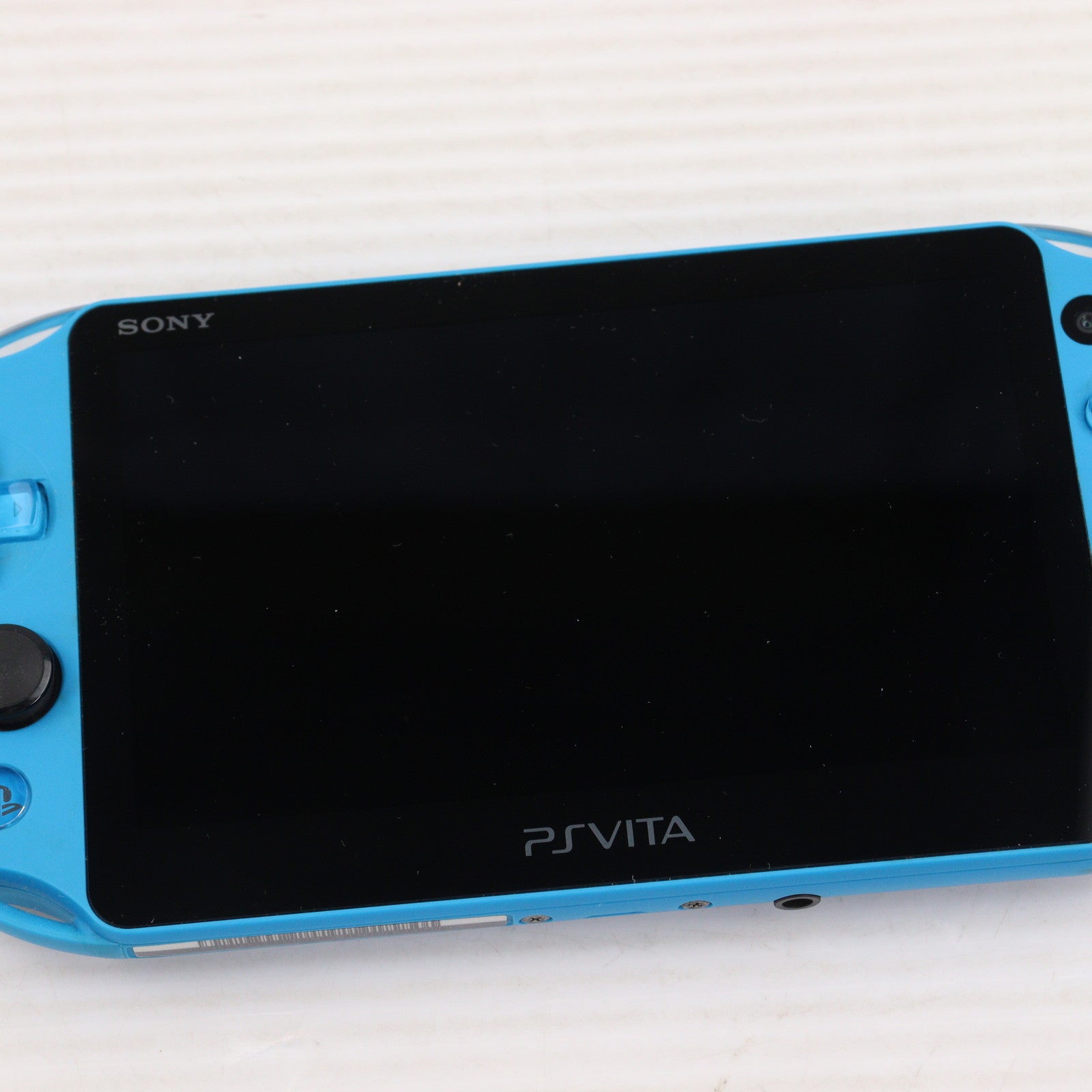 【中古即納】[PSVita] (本体) PlayStation Vita プレイステーションVita Wi-Fiモデル アクア・ブルー SCE(PCH-2000ZA23)(20150917)