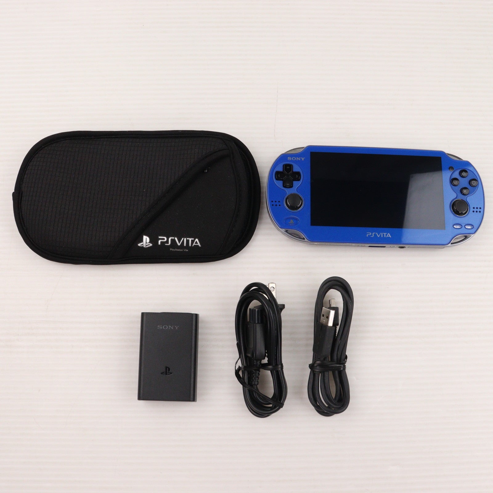 【中古即納】[PSVita] (本体) PlayStation Vita(プレイステーションVita) Wi-Fiモデル サファイア・ブルー SCE(PCH-1000ZA04)(20121115)