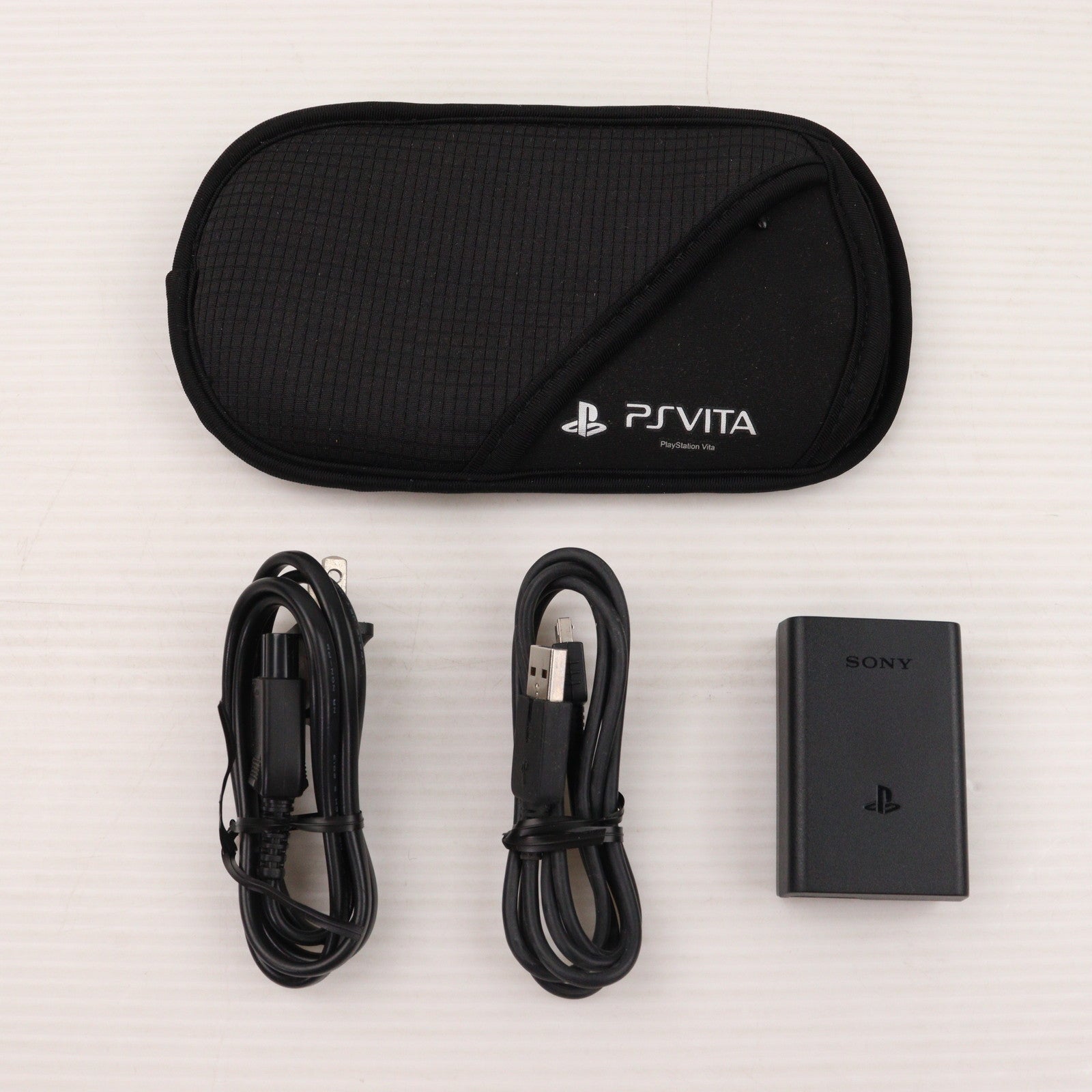 【中古即納】[PSVita] (本体) PlayStation Vita(プレイステーションVita) Wi-Fiモデル サファイア・ブルー SCE(PCH-1000ZA04)(20121115)