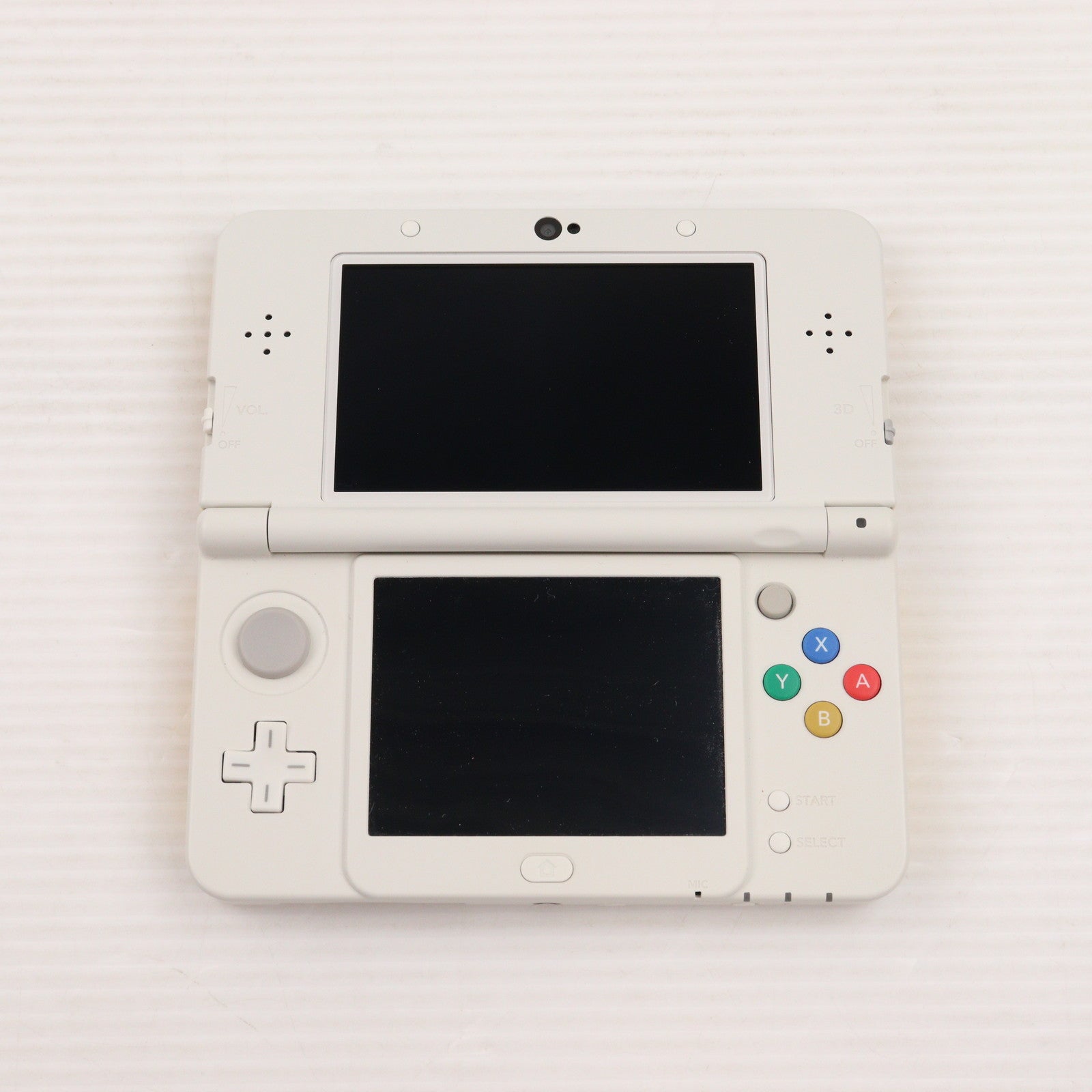 【中古即納】[3DS] (本体) Newニンテンドー3DS ホワイト 任天堂(KTR-S-WAAA)(20141011)