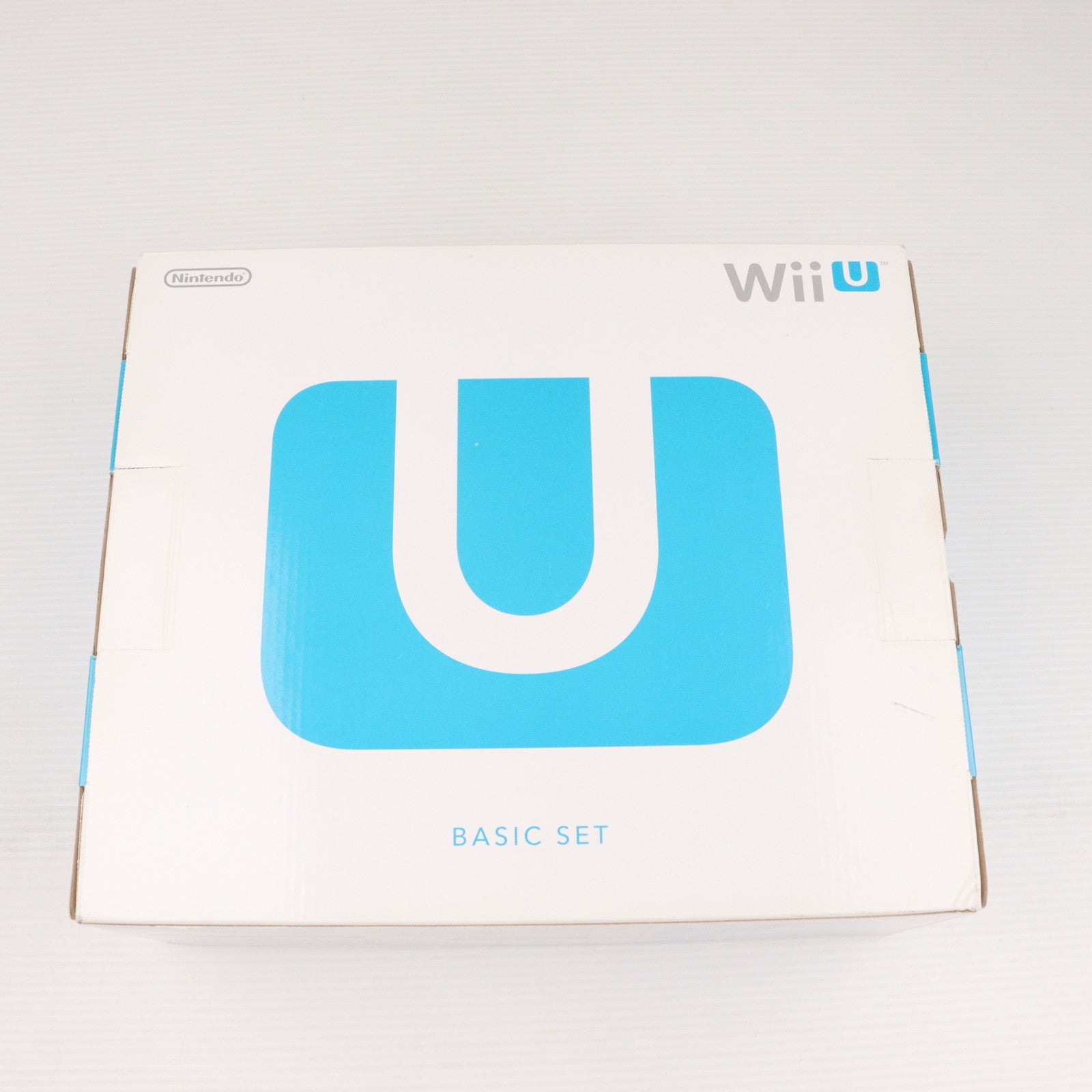 【中古即納】[WiiU] (本体) Wii U ベーシックセット 白 BASIC SET Shiro(本体メモリー8GB) 任天堂(WUP-S-WAAA)(20121208)