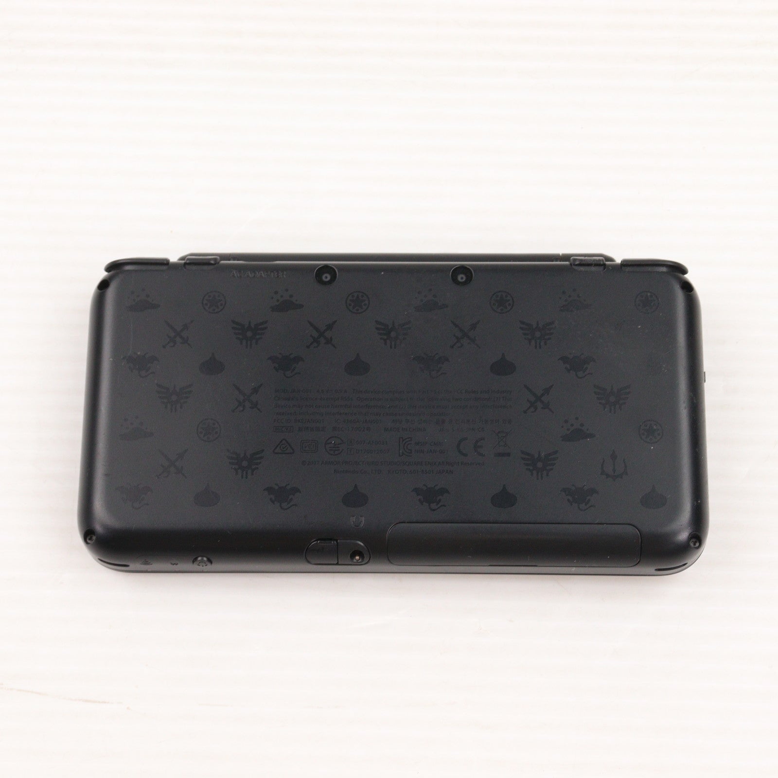 【中古即納】[3DS] (本体) Newニンテンドー2DS LL ドラゴンクエスト はぐれメタルエディション 任天堂(JAN-S-KBCA)(20170729)