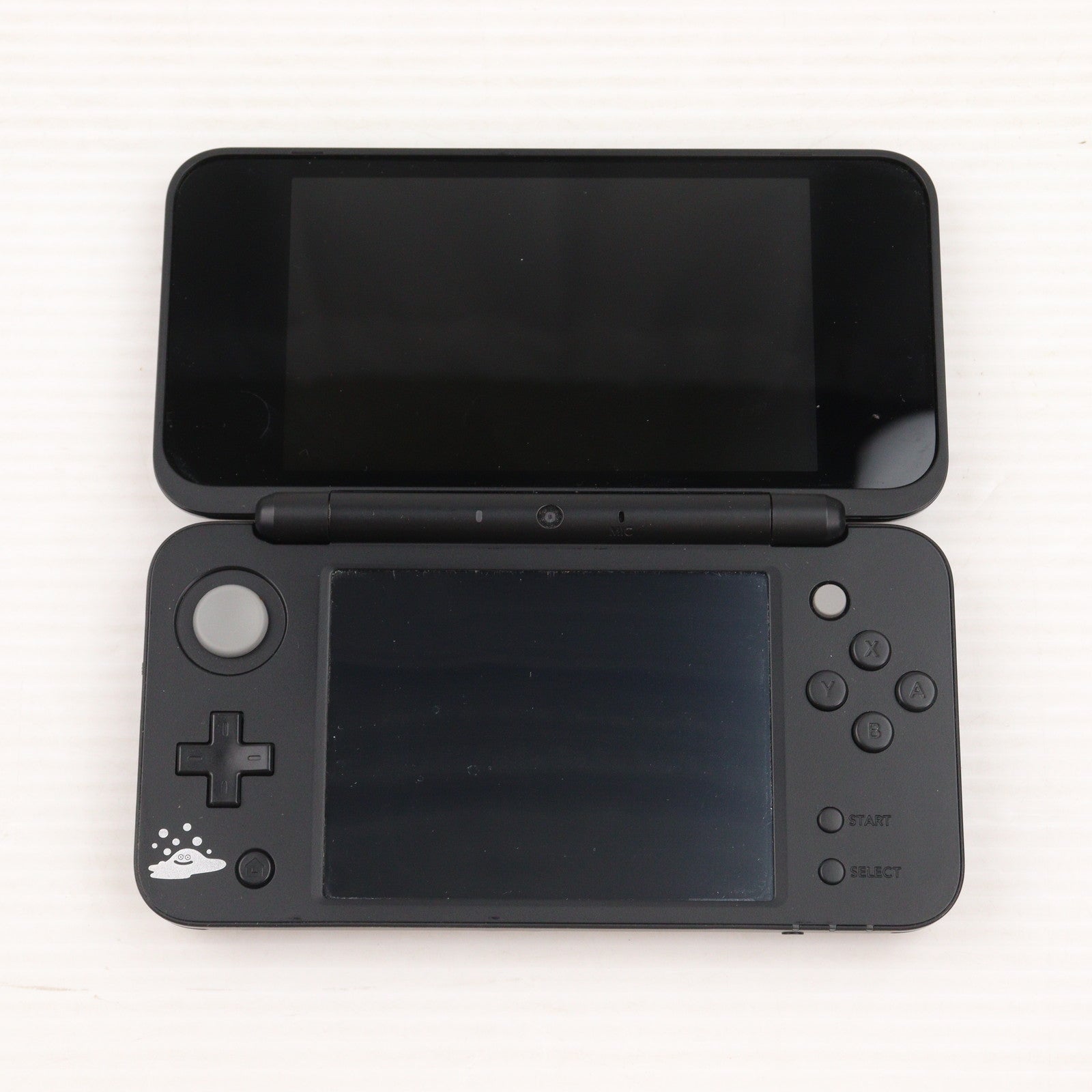 【中古即納】[3DS] (本体) Newニンテンドー2DS LL ドラゴンクエスト はぐれメタルエディション 任天堂(JAN-S-KBCA)(20170729)