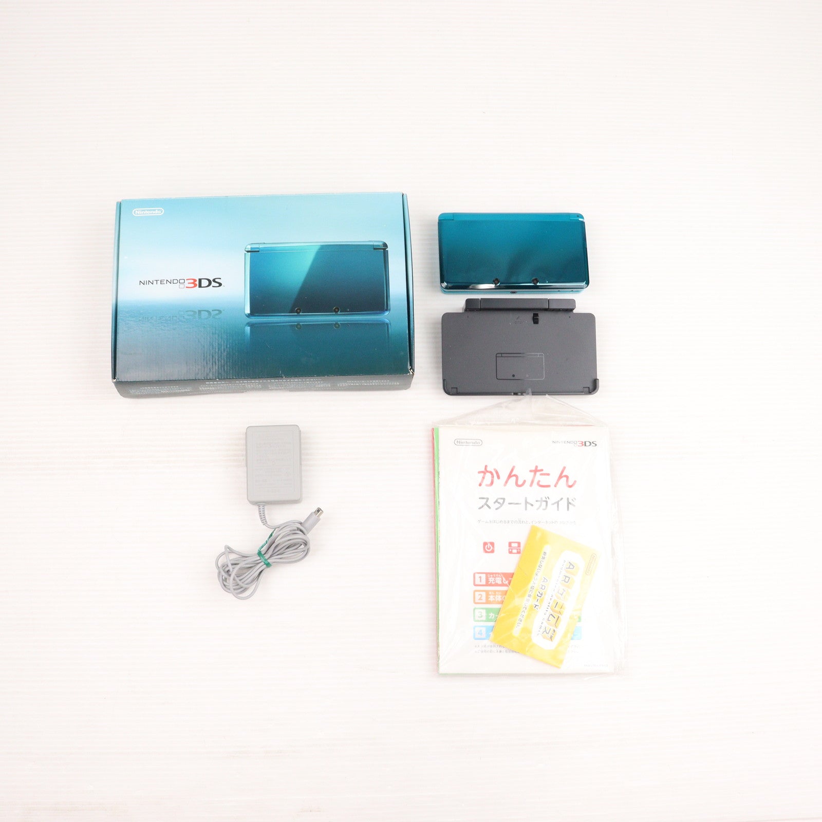 【中古即納】[3DS] (本体) ニンテンドー3DS アクアブルー 任天堂(CTR-S-BAAA)(20110226)