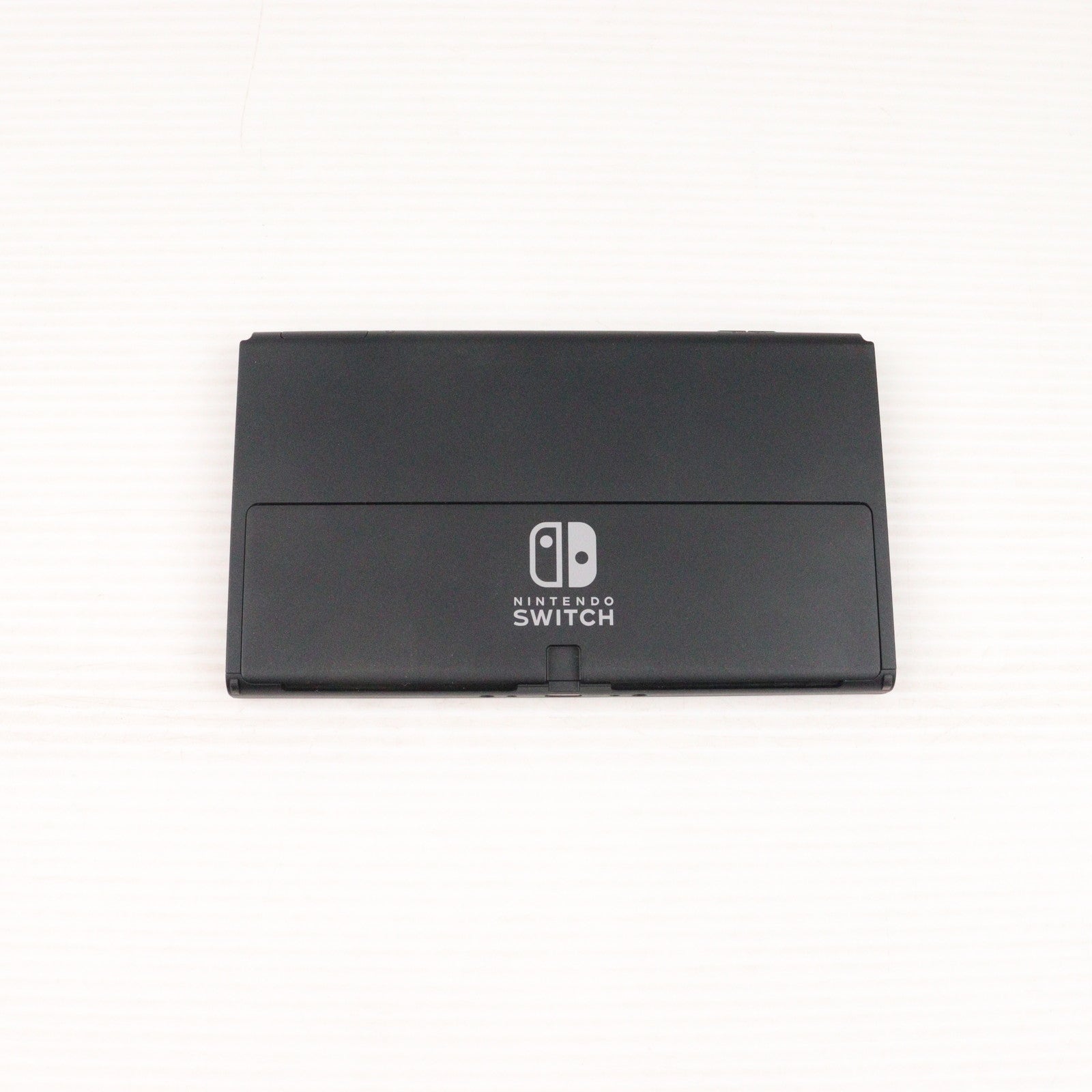 【中古即納】[Switch] (本体) Nintendo Switch(ニンテンドースイッチ) 有機ELモデル Joy-Con(L)/R ホワイト 任天堂(HEG-S-KAAAA)(20211008)