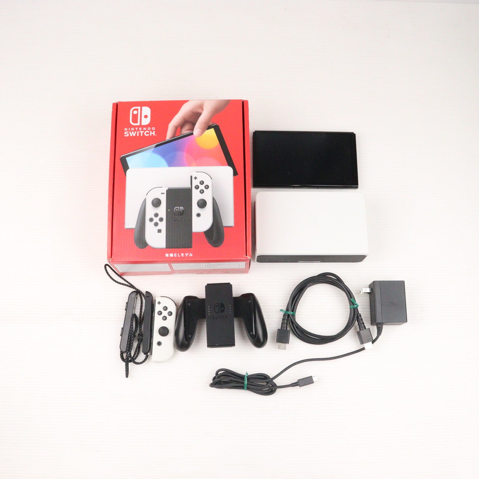 【中古即納】[Switch] (本体) Nintendo Switch(ニンテンドースイッチ) 有機ELモデル Joy-Con(L)/R ホワイト 任天堂(HEG-S-KAAAA)(20211008)