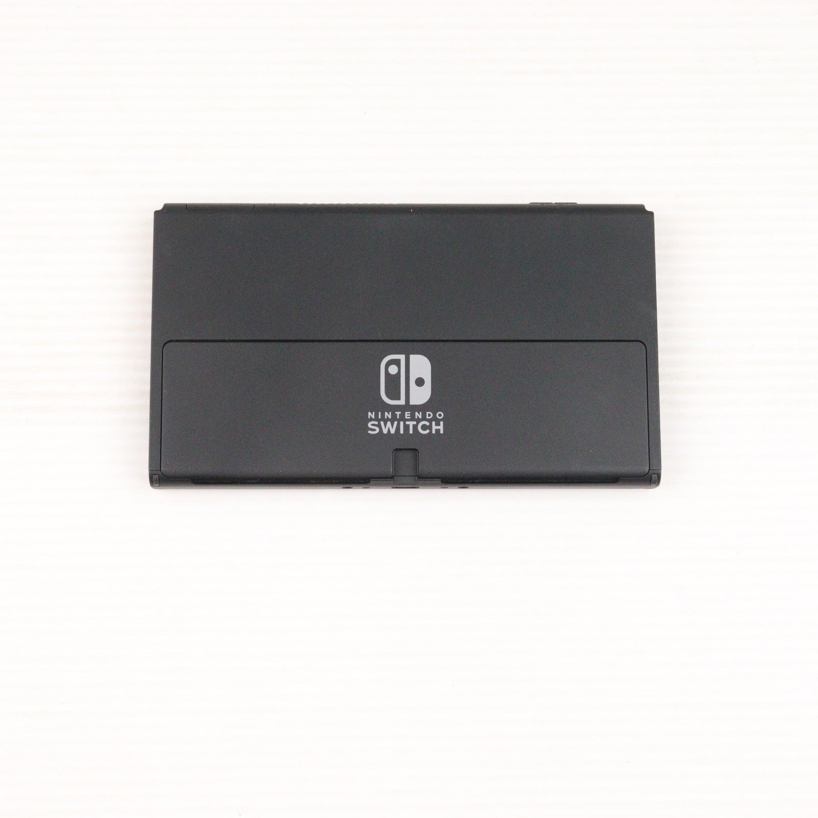 【中古即納】[Switch] (本体) Nintendo Switch(ニンテンドースイッチ) 有機ELモデル Joy-Con(L)/R ホワイト 任天堂(HEG-S-KAAAA)(20211008)