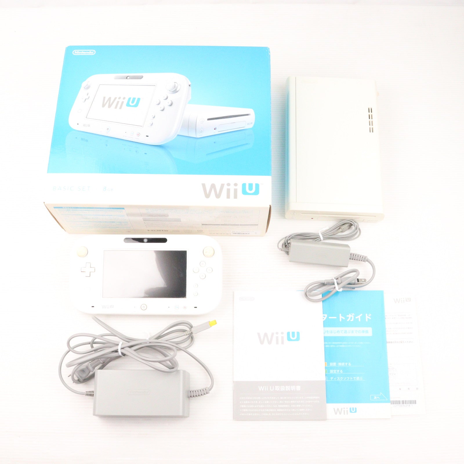 【中古即納】[WiiU] (本体) Wii U ベーシックセット 白 BASIC SET Shiro(本体メモリー8GB) 任天堂(WUP-S-WAAA)(20121208)