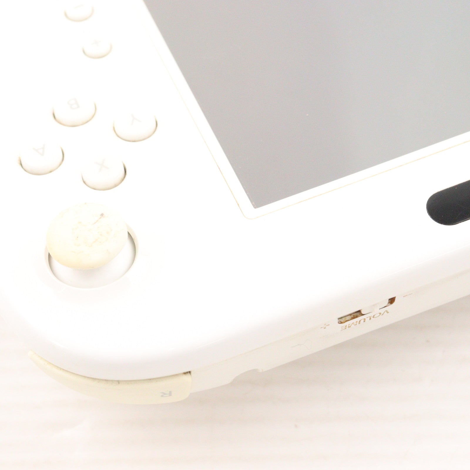 【中古即納】[WiiU] (本体) Wii U ベーシックセット 白 BASIC SET Shiro(本体メモリー8GB) 任天堂(WUP-S-WAAA)(20121208)