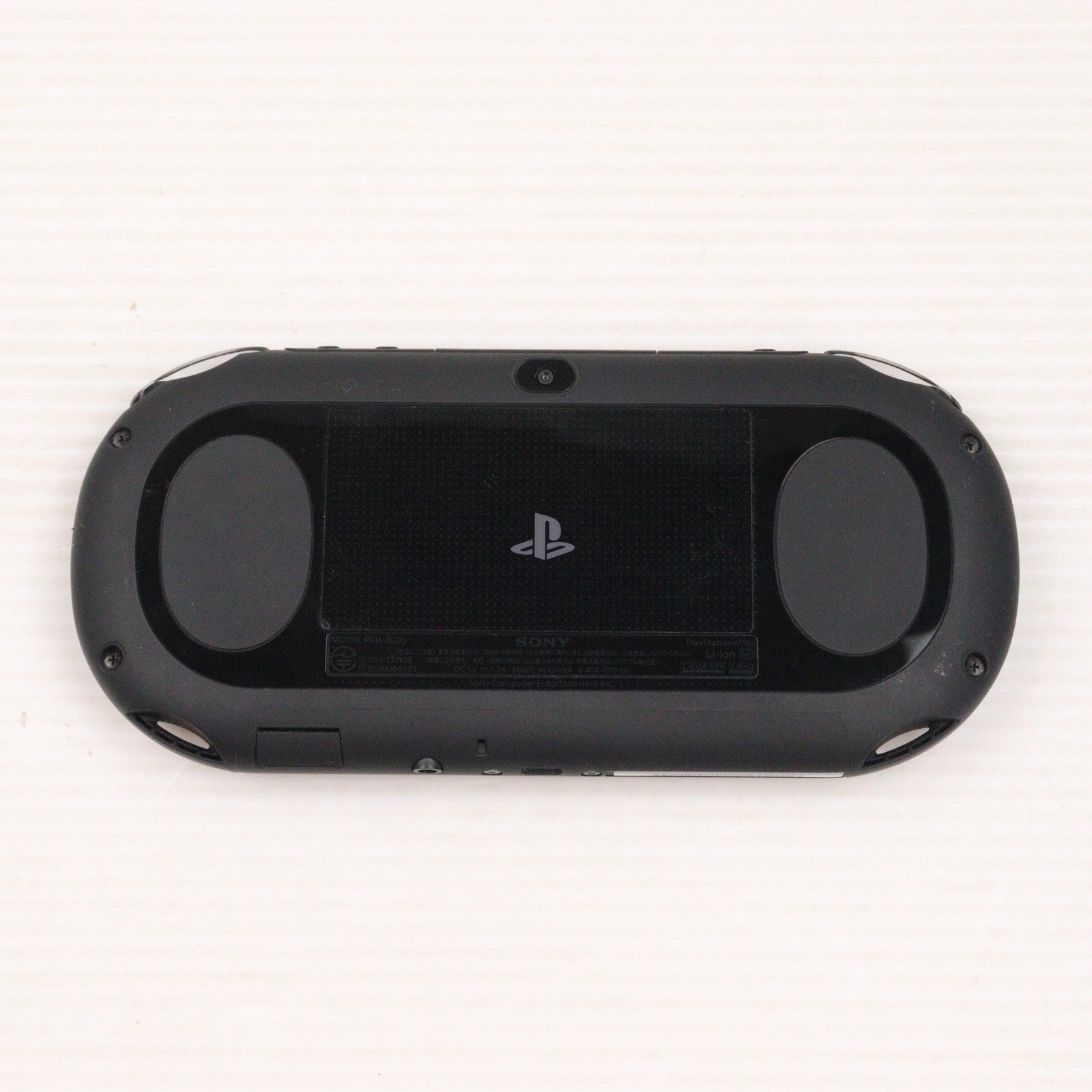 【中古即納】[PSVita] (本体) PlayStation Vita プレイステーションVita Wi-Fiモデル ブラック SCE(PCH-2000ZA11)(20140925)