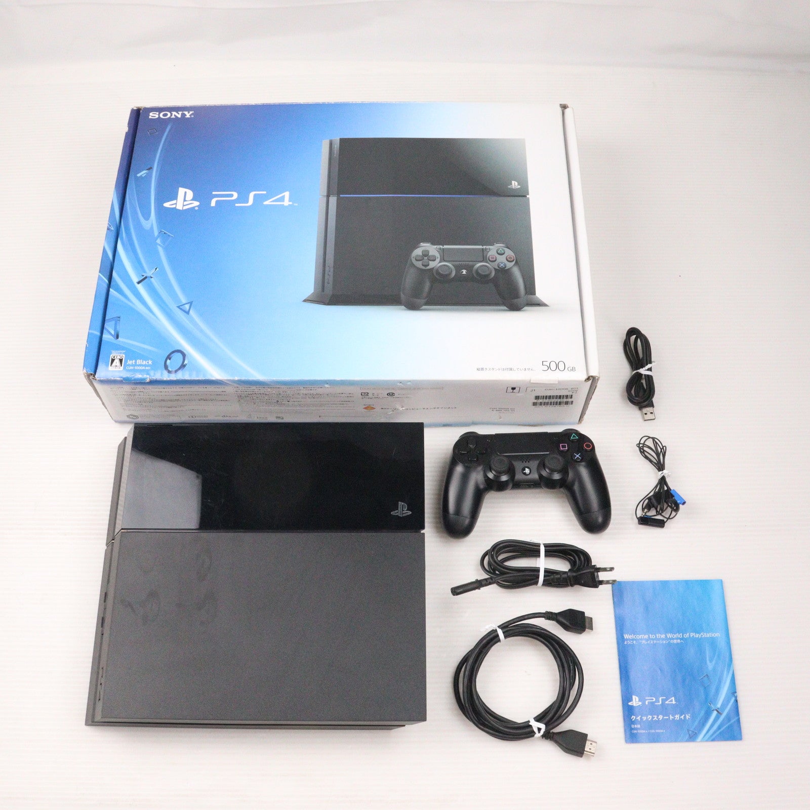 【中古即納】[PS4] (本体) プレイステーション4 PlayStation4 ジェット・ブラック HDD500GB SCE(CUH-1000AB01)(20140222)