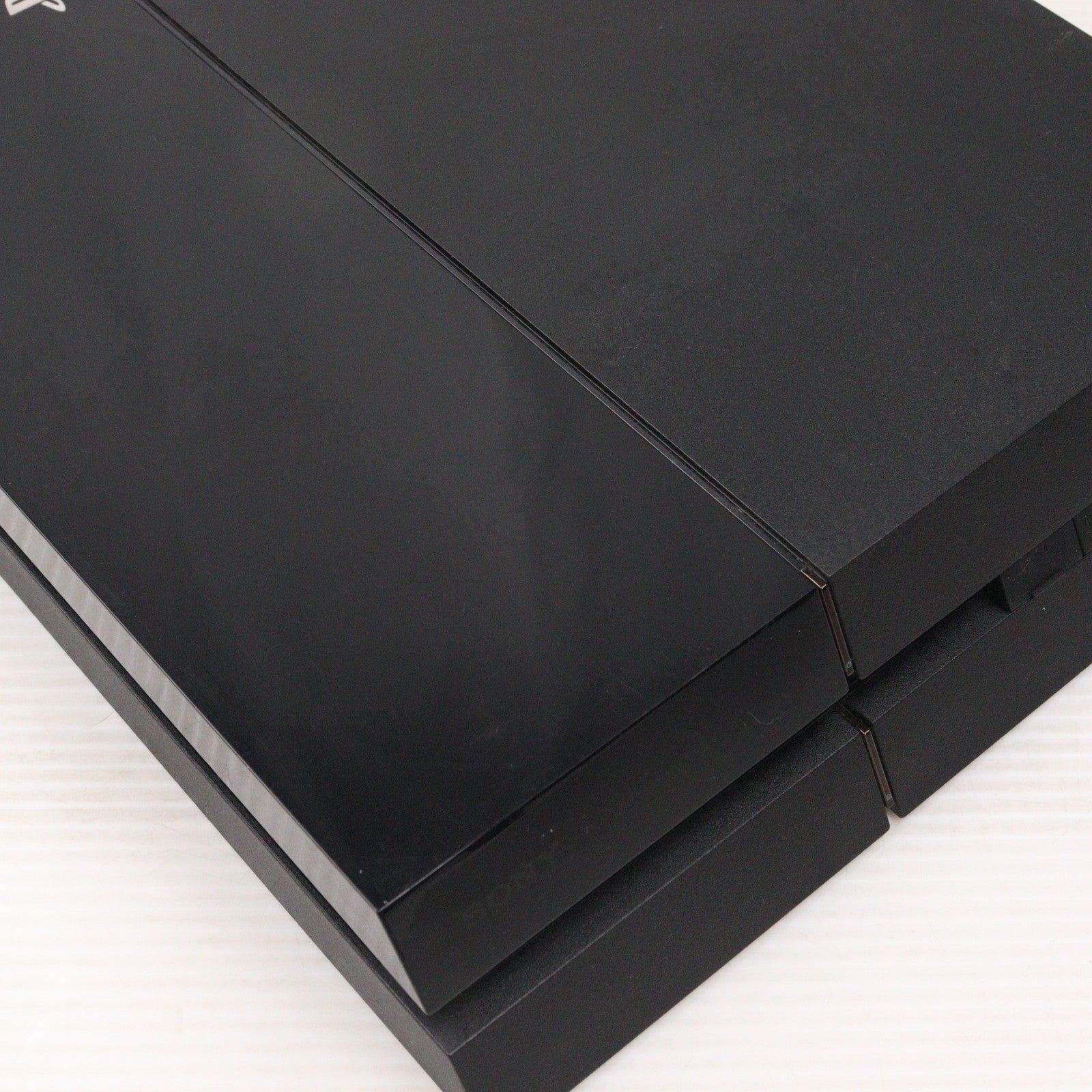 【中古即納】[PS4] (本体) プレイステーション4 PlayStation4 ジェット・ブラック HDD500GB SCE(CUH-1000AB01)(20140222)