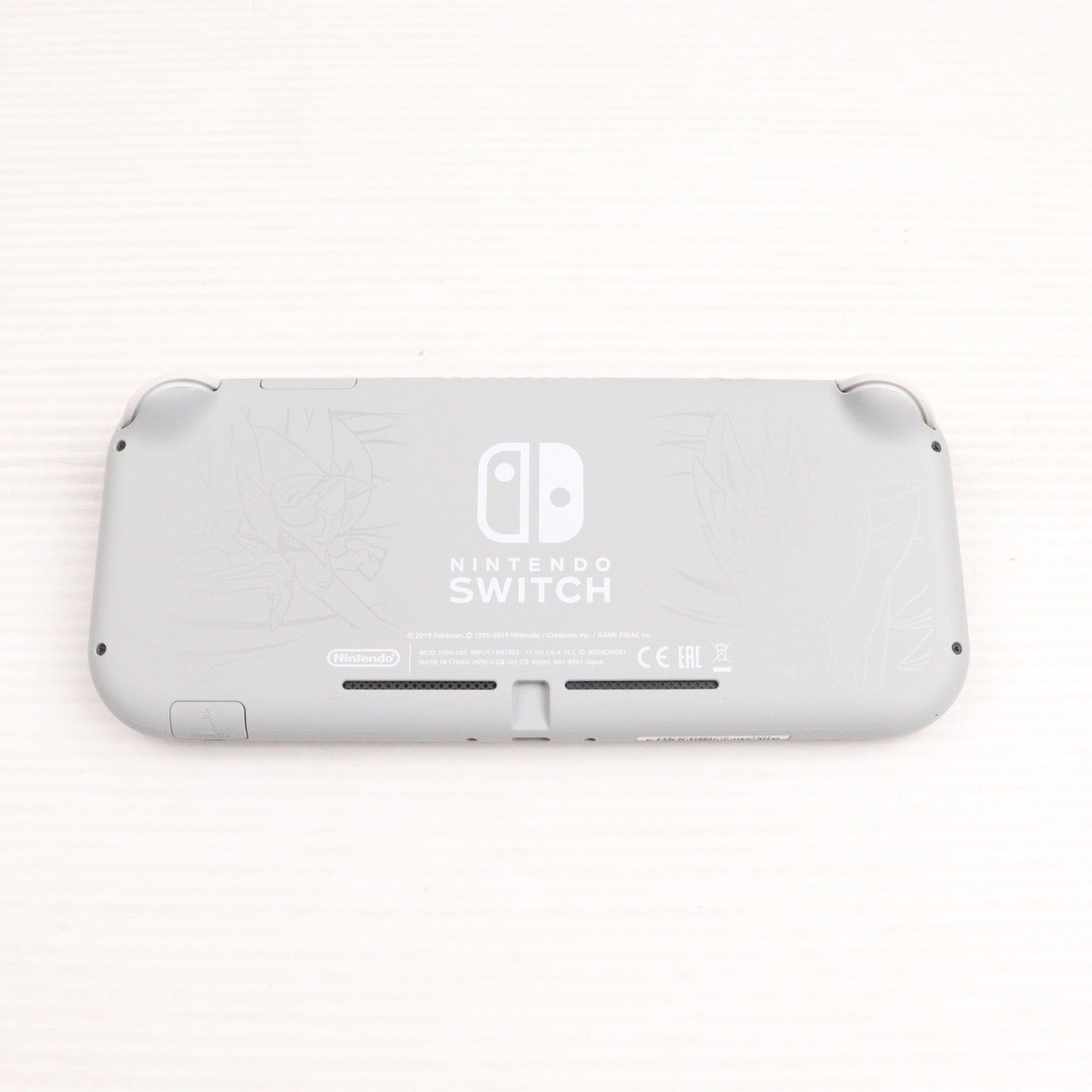 【中古即納】[Switch] (本体) Nintendo Switch Lite(ニンテンドースイッチライト) ザシアン・ザマゼンタ 任天堂(HDH-S-GBZAA)(20191101)