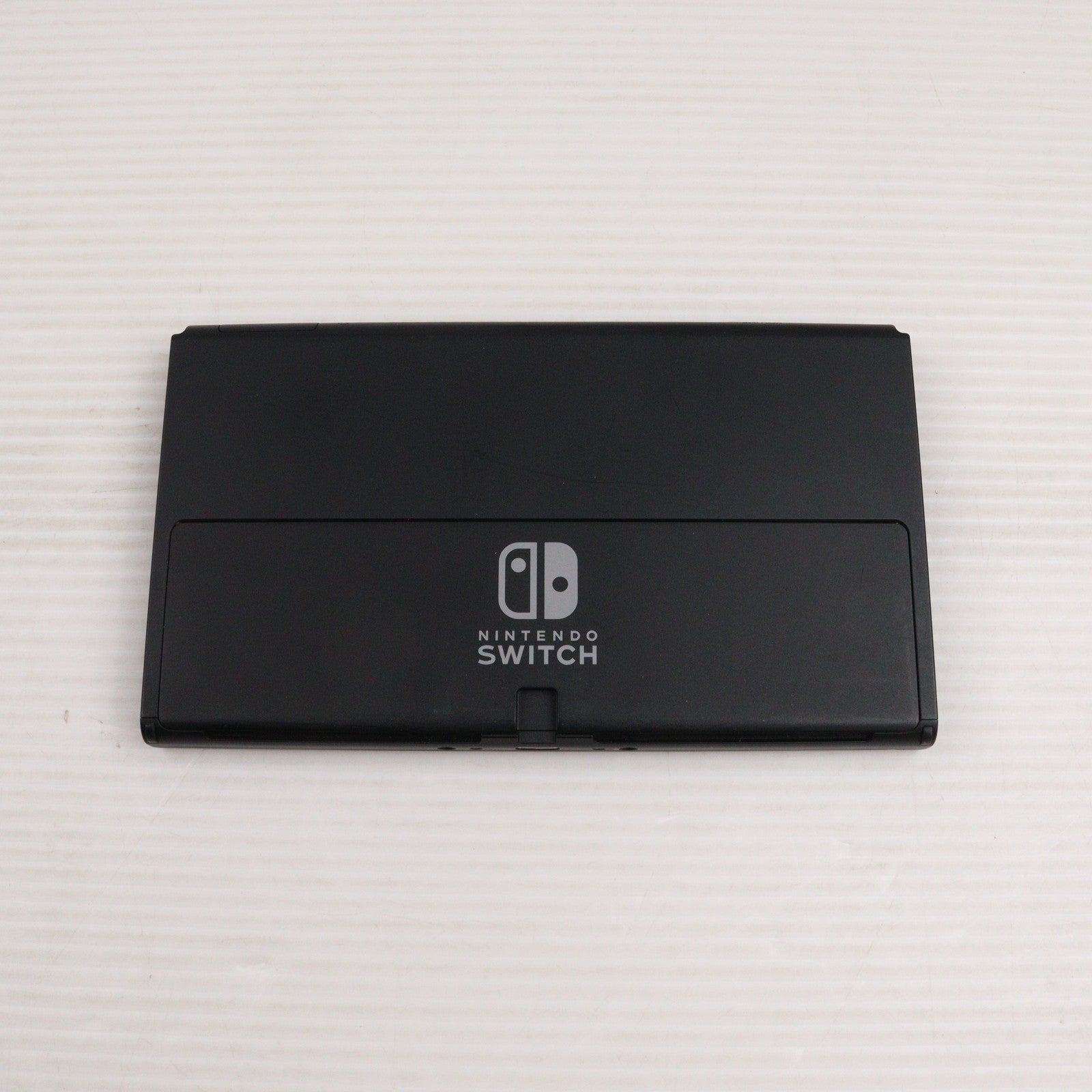 【中古即納】[Switch] (本体) Nintendo Switch(ニンテンドースイッチ) 有機ELモデル Joy-Con(L)/R ホワイト 任天堂(HEG-S-KAAAA)(20211008)