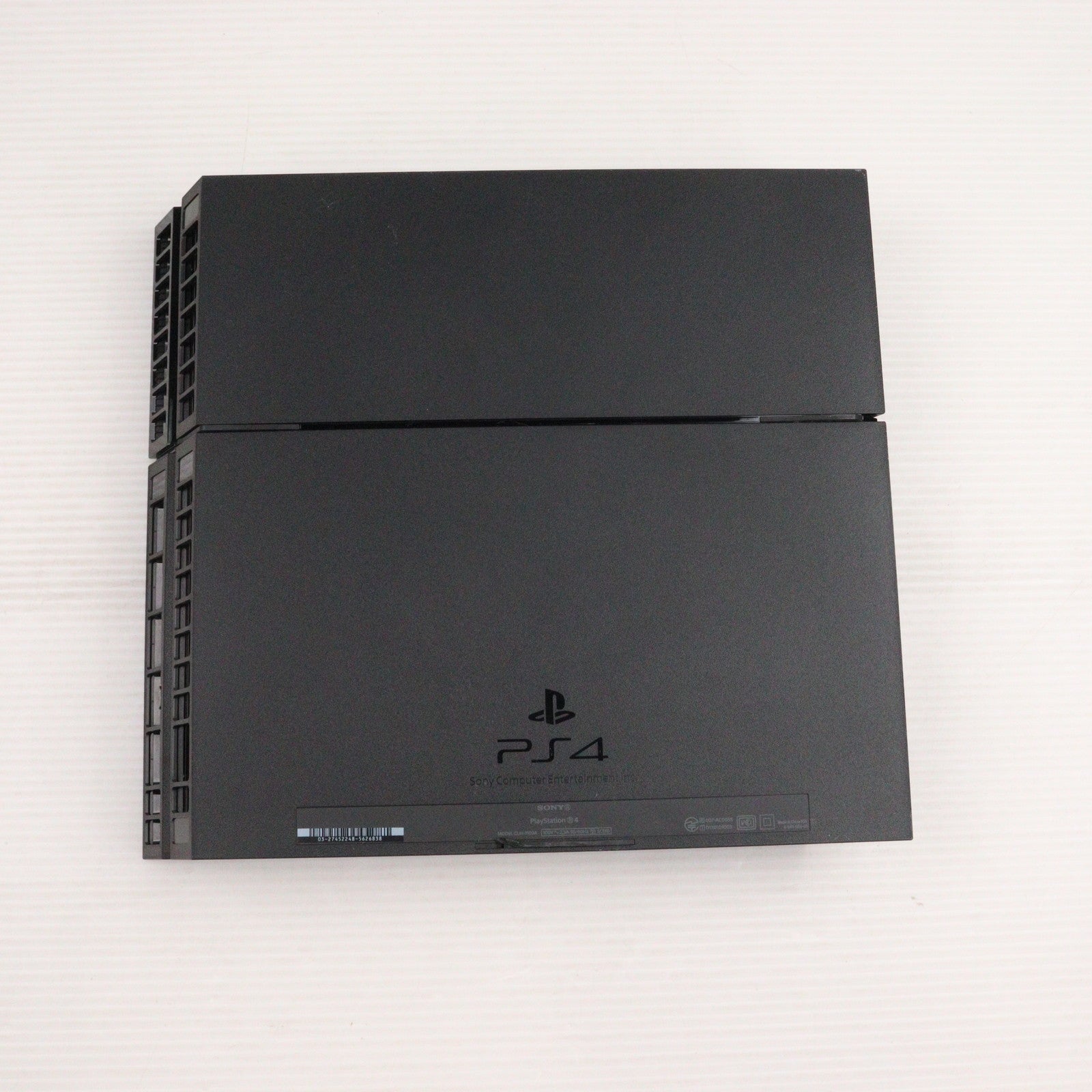 【中古即納】[PS4] (本体) PlayStation 4(プレイステーション4) PlayStation Camera同梱版 ジェット・ブラック HDD500GB SCE(CUH-1100AA01)(20150401)