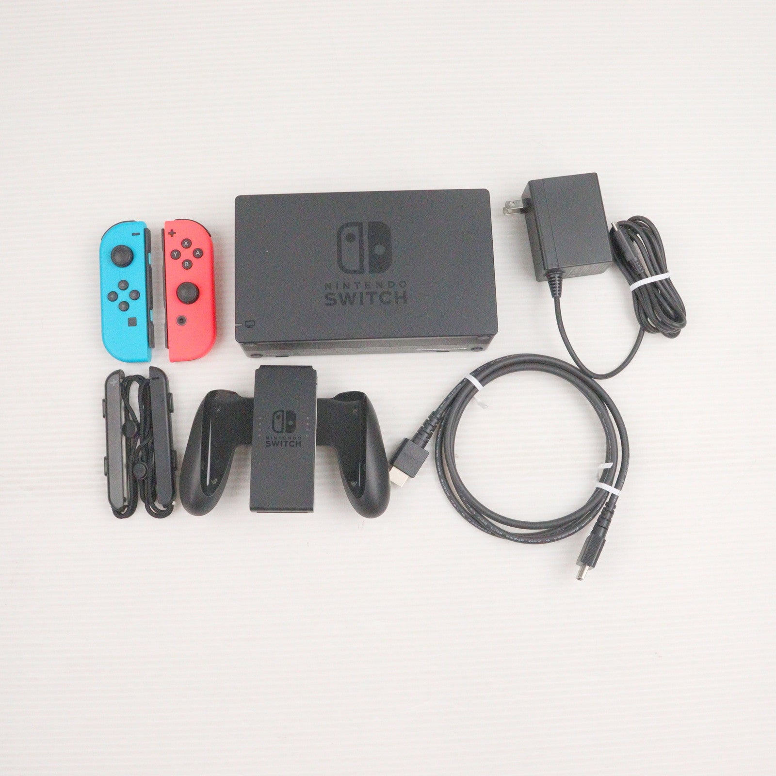 【中古即納】[Switch] (本体) Nintendo Switch(ニンテンドースイッチ) Joy-Con(L) ネオンブルー/R ネオンレッド 任天堂(HAD-S-KABAH)(20190830)