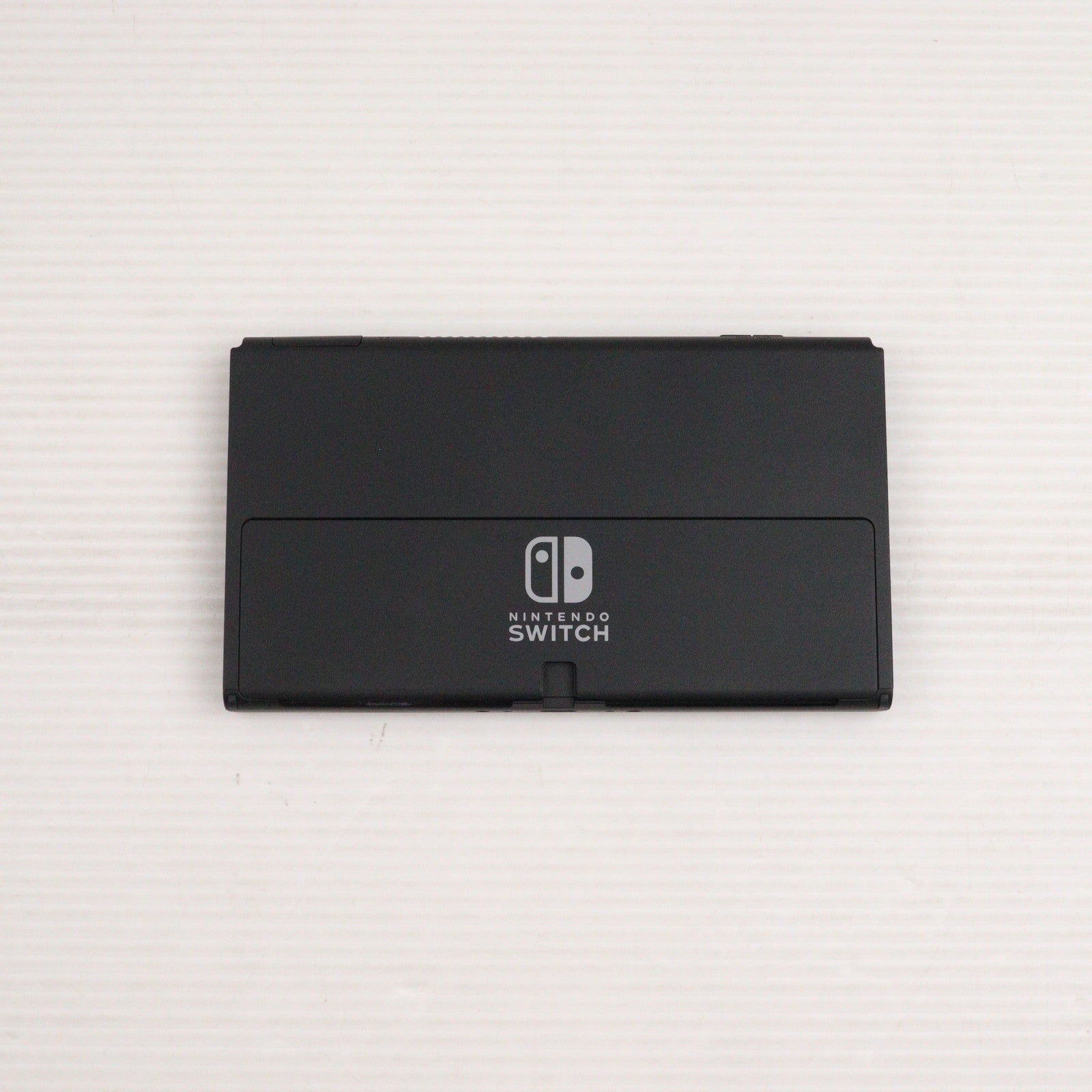 【中古即納】[Switch] (本体) Nintendo Switch(ニンテンドースイッチ) 有機ELモデル Joy-Con(L)/R ホワイト 任天堂(HEG-S-KAAAA)(20211008)