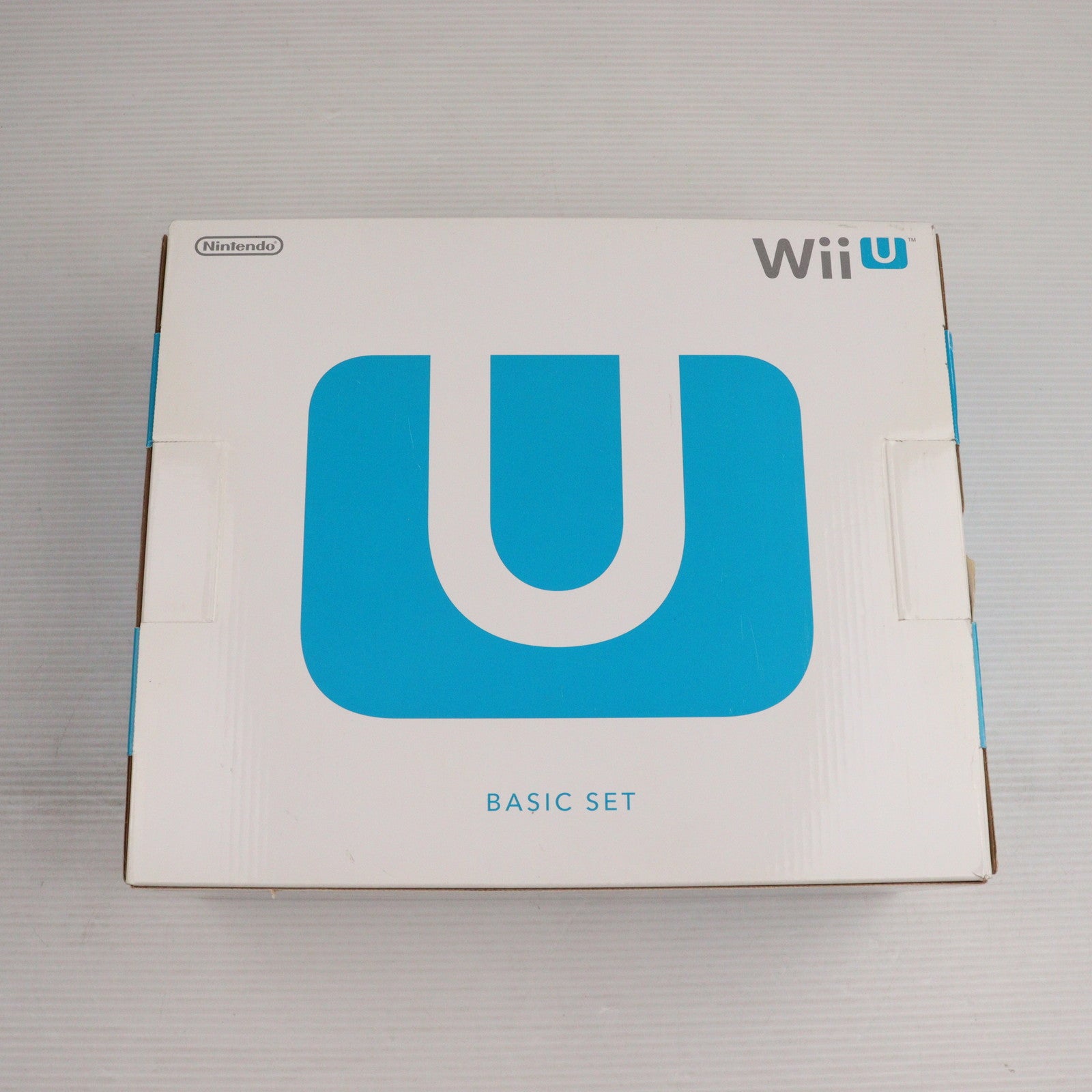 【中古即納】[WiiU] (本体) Wii U ベーシックセット 白 BASIC SET Shiro(本体メモリー8GB) 任天堂(WUP-S-WAAA)(20121208)