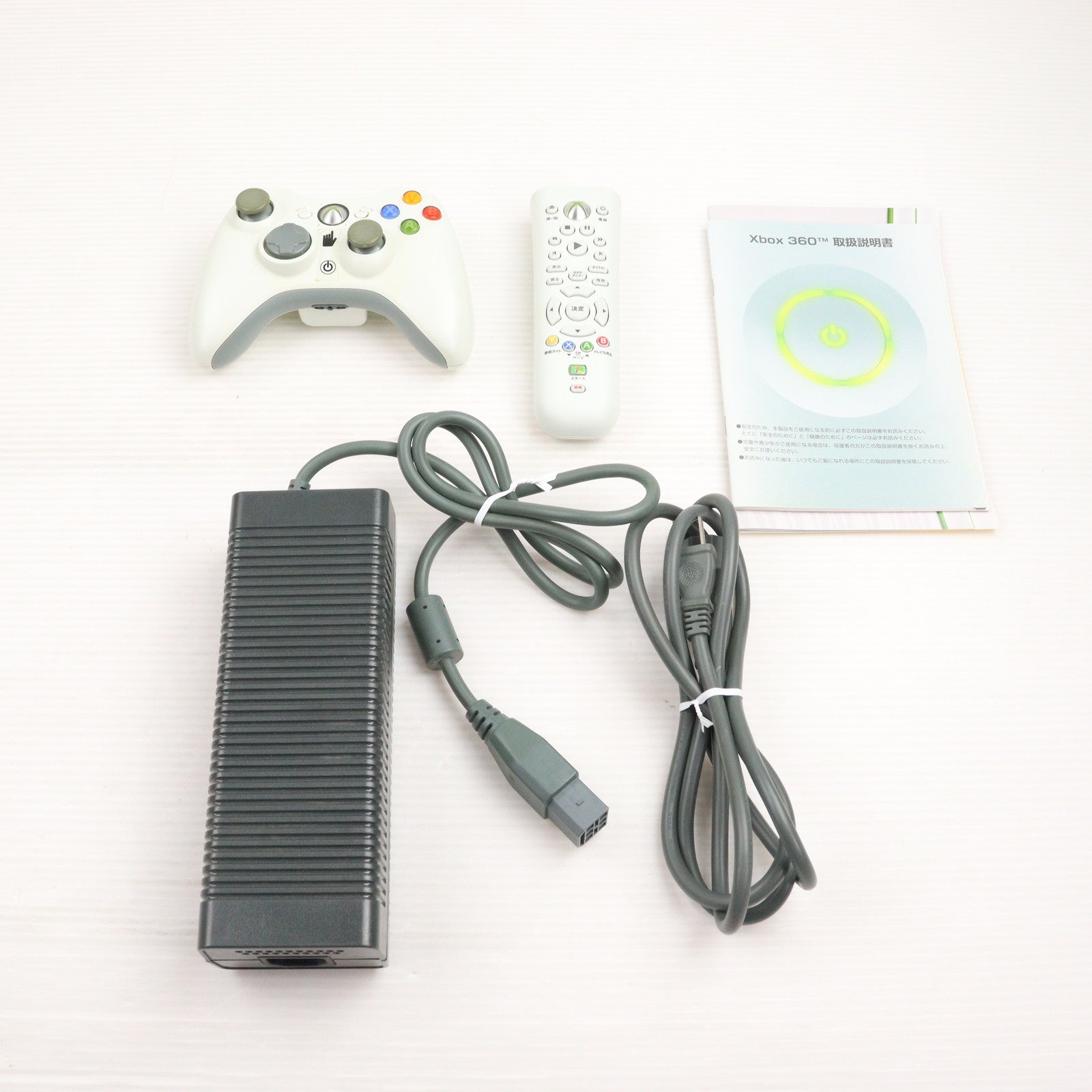 【中古即納】[Xbox360] (本体) Xbox 360 HDMI端子搭載型 マイクロソフト(B4J-00113)(20080101)