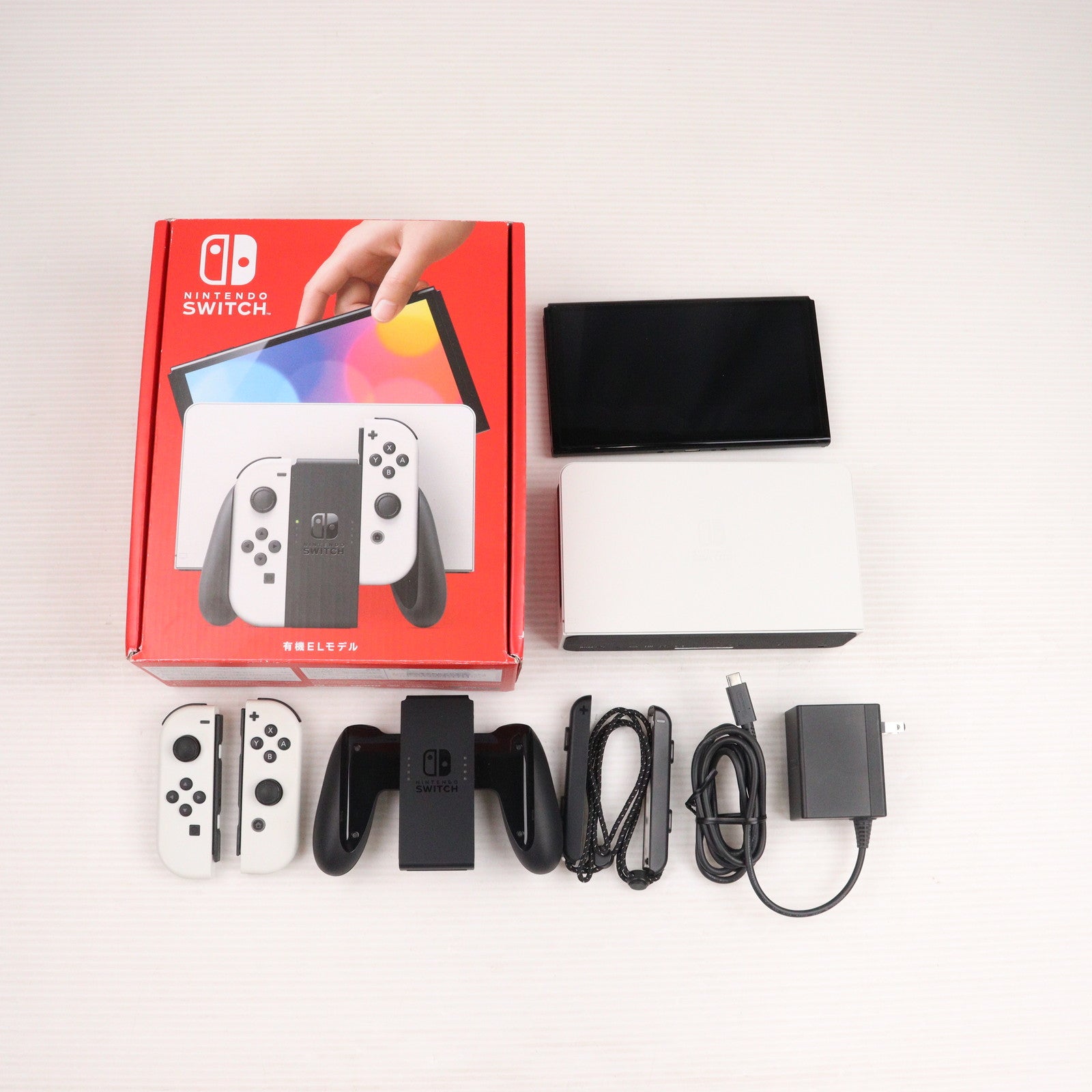 【中古即納】[Switch] (本体) Nintendo Switch(ニンテンドースイッチ) 有機ELモデル Joy-Con(L)/R ホワイト 任天堂(HEG-S-KAAAA)(20211008)