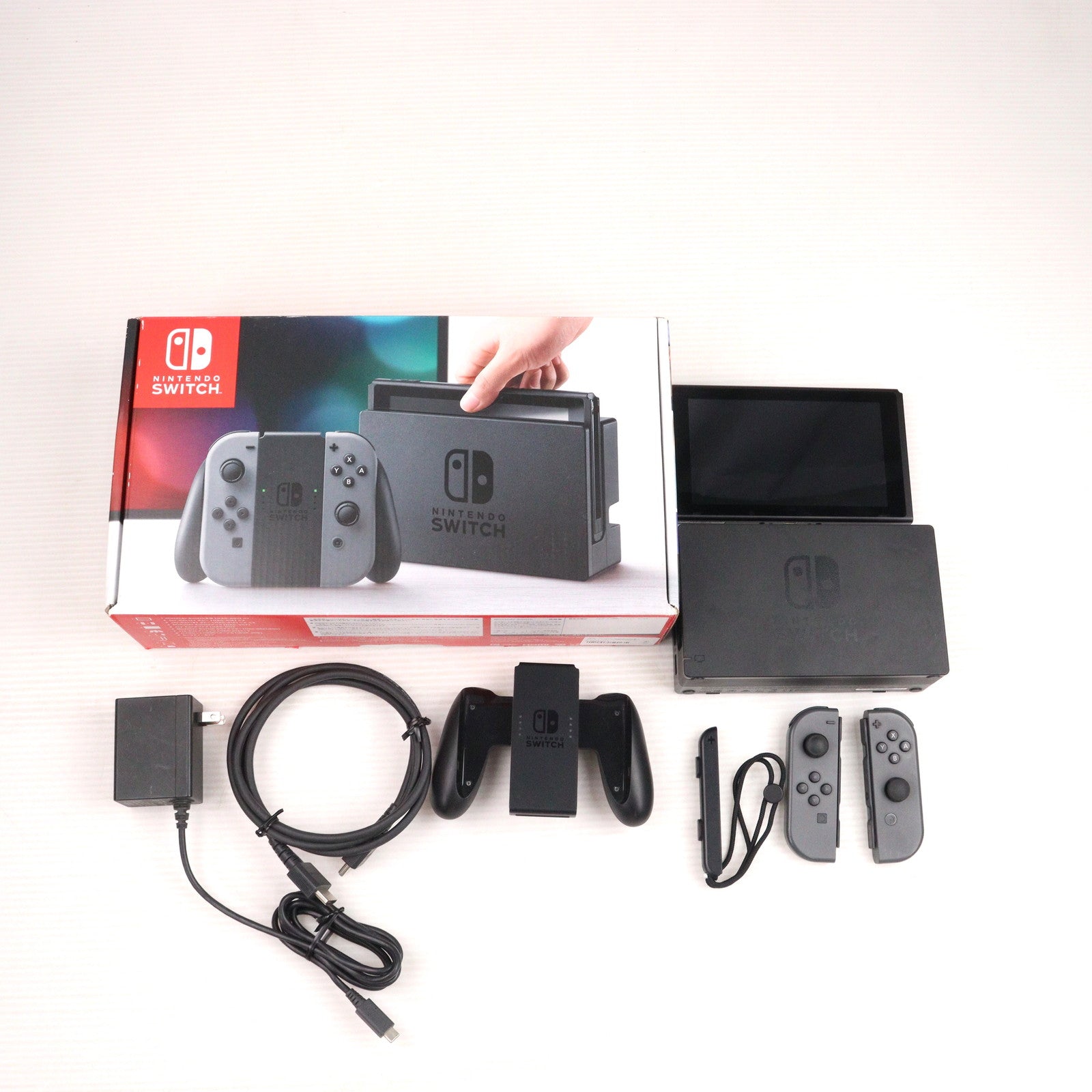 【中古即納】[Switch] (本体) Nintendo Switch(ニンテンドースイッチ) Joy-Con(L)/R グレー 任天堂(HAC-S-KAAAA)(20170303)