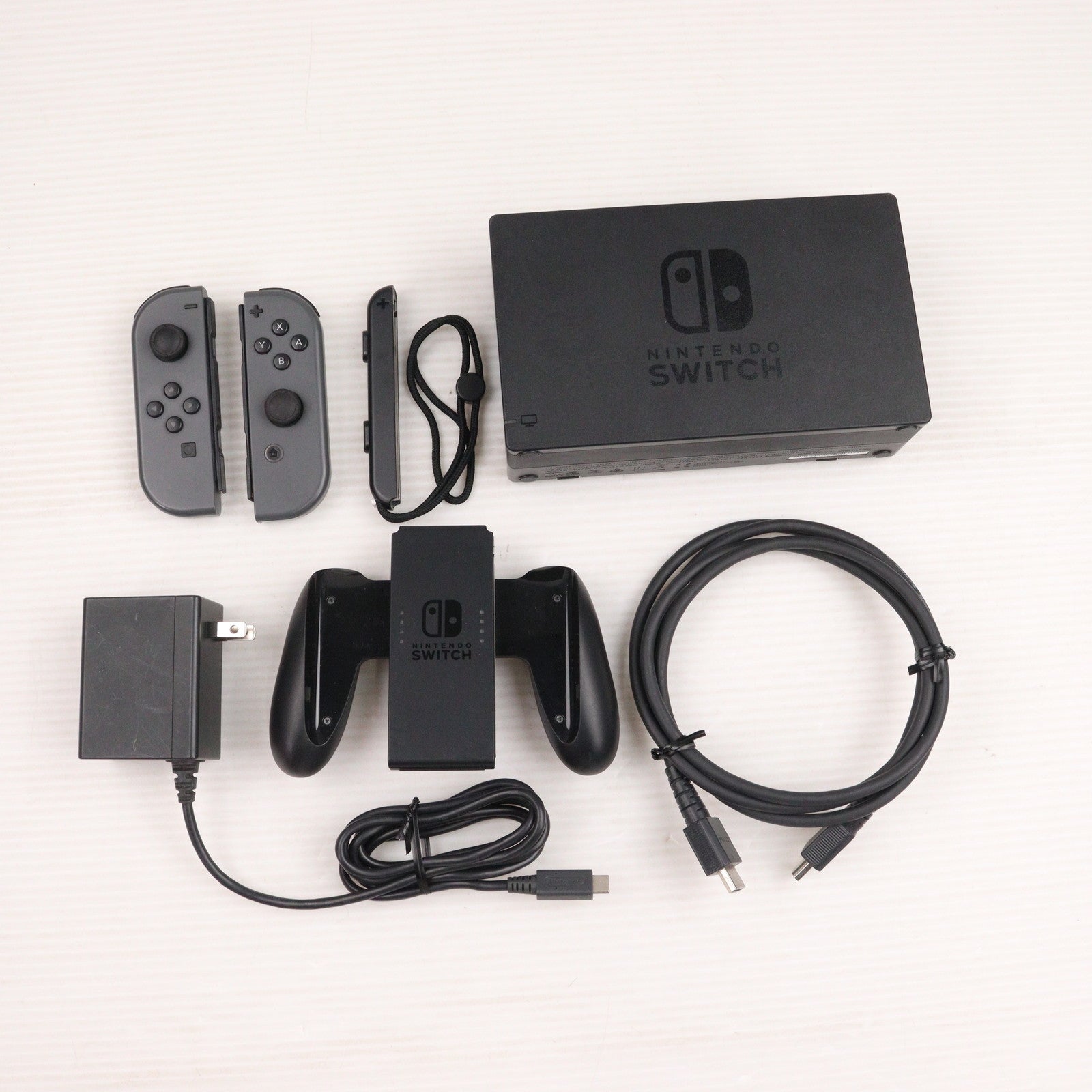 【中古即納】[Switch] (本体) Nintendo Switch(ニンテンドースイッチ) Joy-Con(L)/R グレー 任天堂(HAC-S-KAAAA)(20170303)