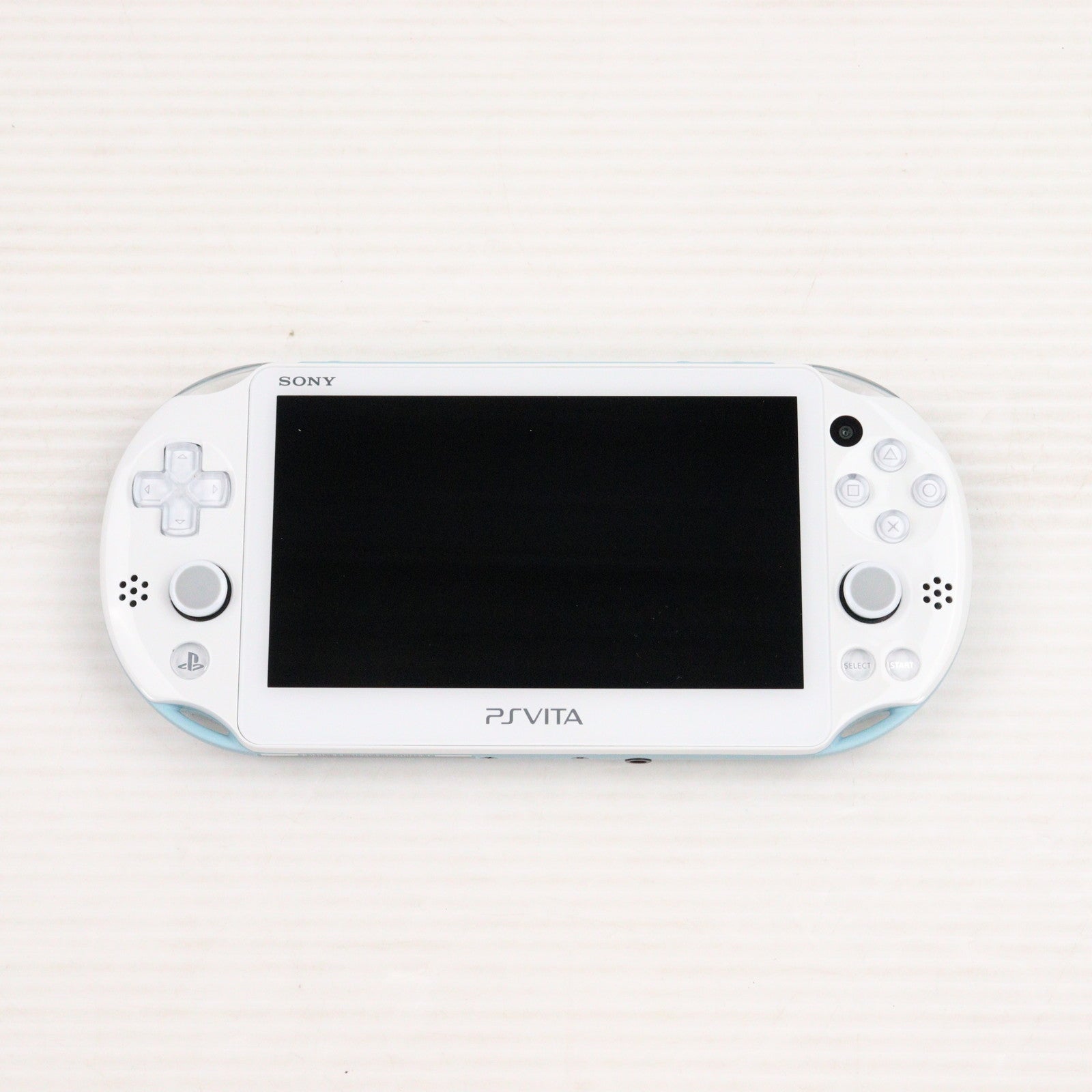 【中古即納】[PSVita] (本体) PlayStation Vita(プレイステーション ヴィータ) Wi-Fiモデル ライトブルー/ホワイト SCE(PCH-2000ZA14)(20131010)