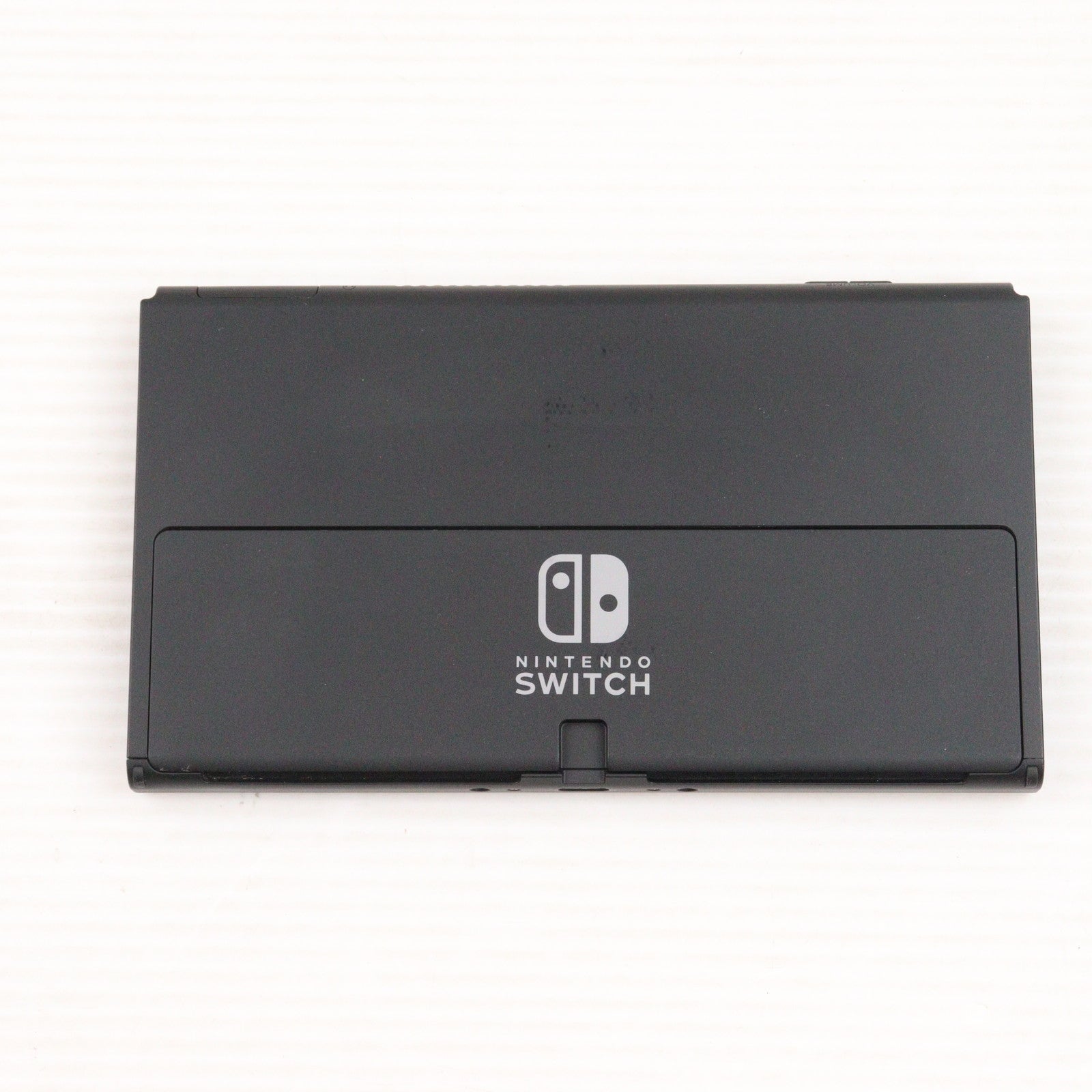 【中古即納】[Switch] (本体) Nintendo Switch(ニンテンドースイッチ) 有機ELモデル Joy-Con(L)/R ホワイト 任天堂(HEG-S-KAAAA)(20211008)