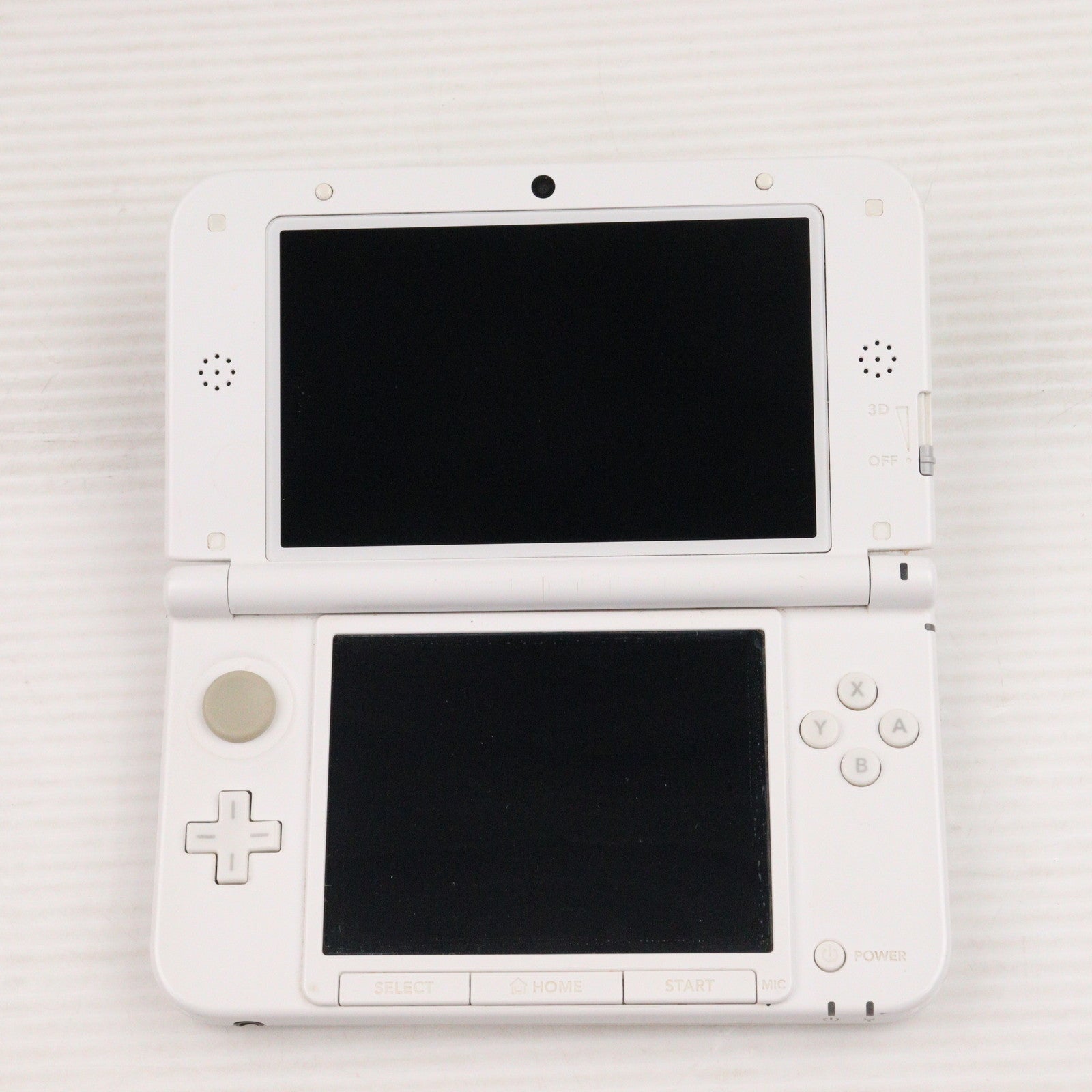 【中古即納】[3DS] (本体) ドラゴンクエストモンスターズ2 イルとルカの不思議なふしぎな鍵 スペシャルパック スクウェア・エニックス(SPR-S-WUCF)(20140206)