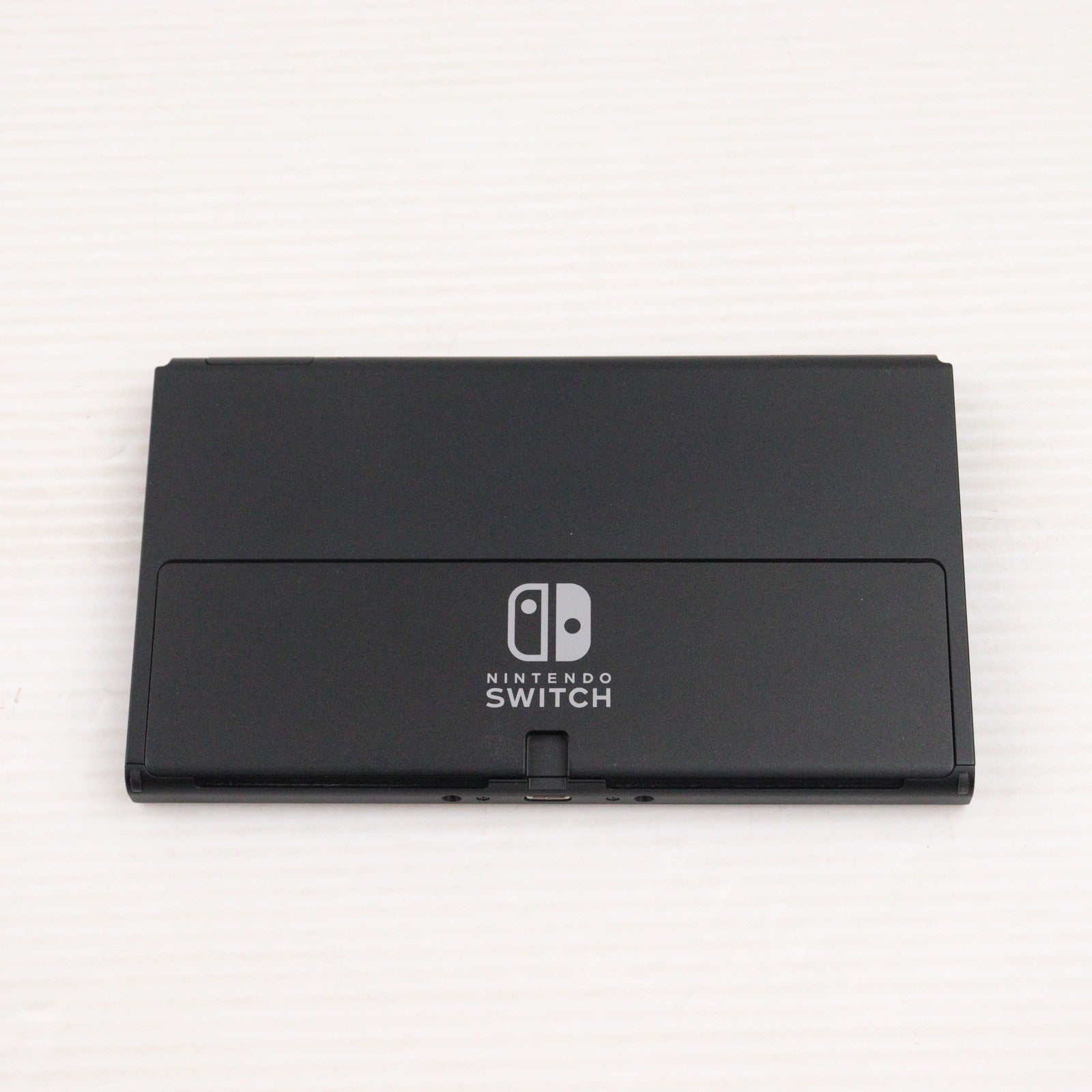 【中古即納】[Switch] (本体) Nintendo Switch(ニンテンドースイッチ) 有機ELモデル Joy-Con(L)/R ホワイト 任天堂(HEG-S-KAAAA)(20211008)