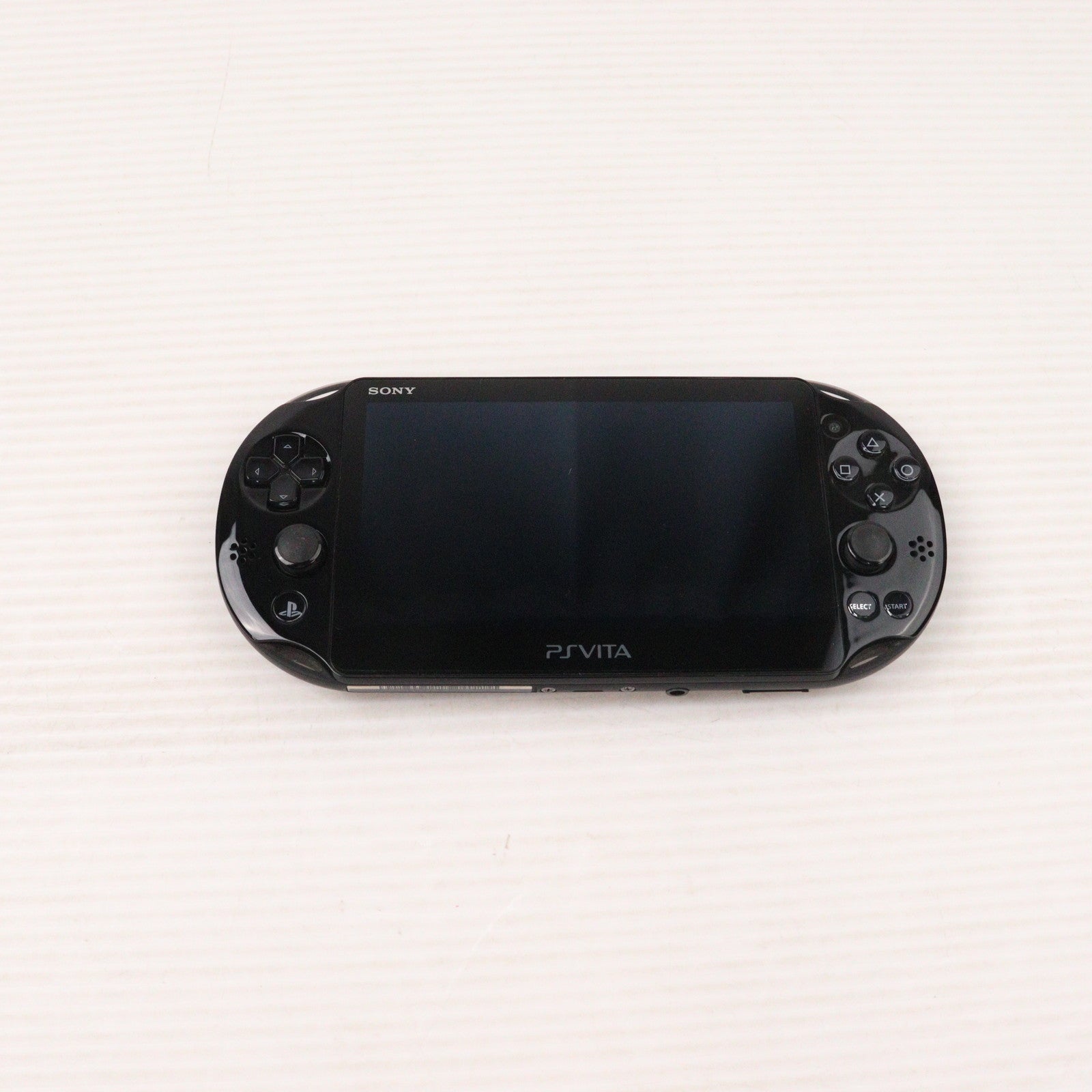 【中古即納】[PSVita] (本体) PlayStation Vita(プレイステーション ヴィータ) Wi-Fiモデル ブラック SCE(PCH-2000ZA11)(20140925)